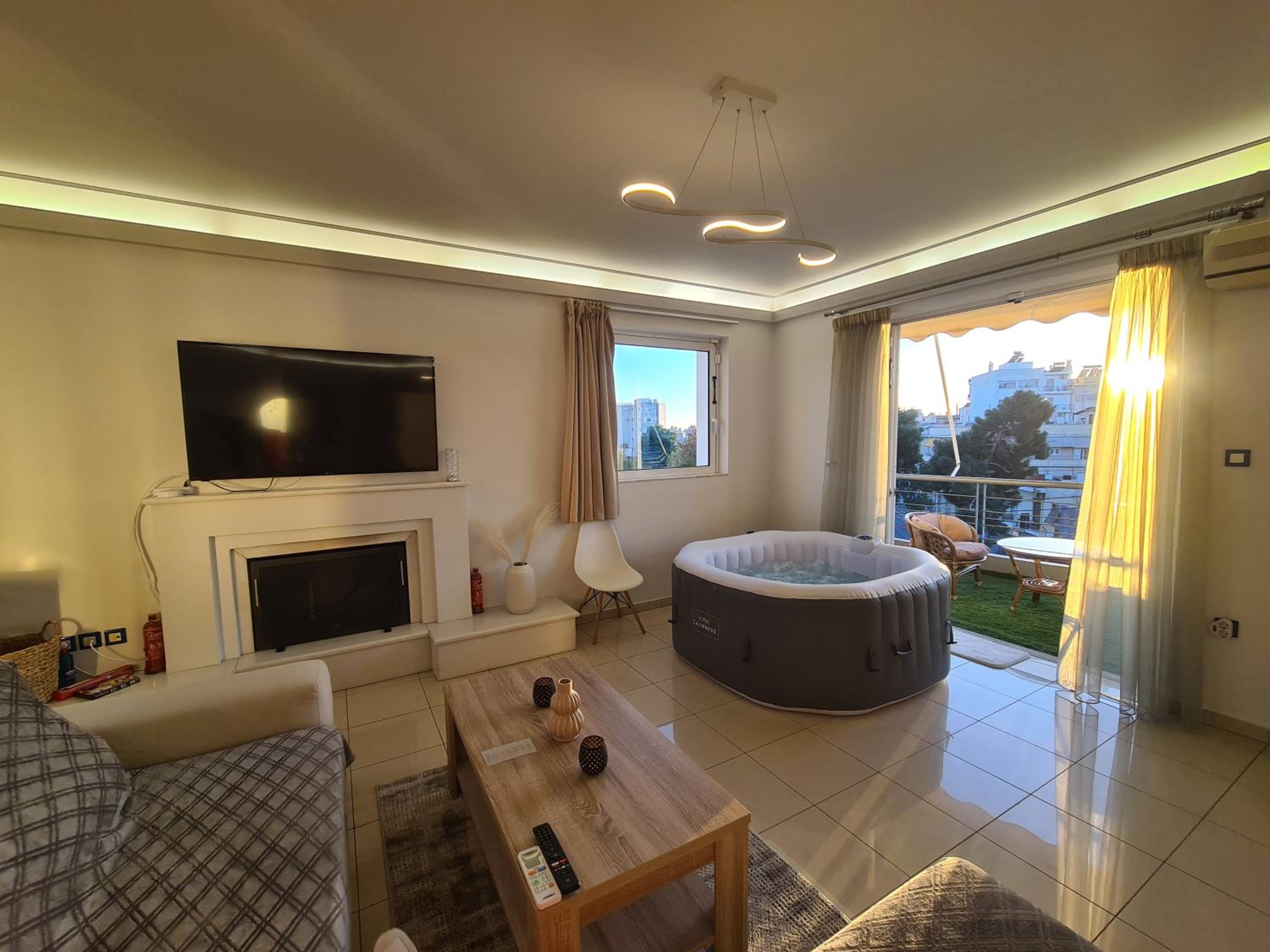 Queen Suite with Spa Bath