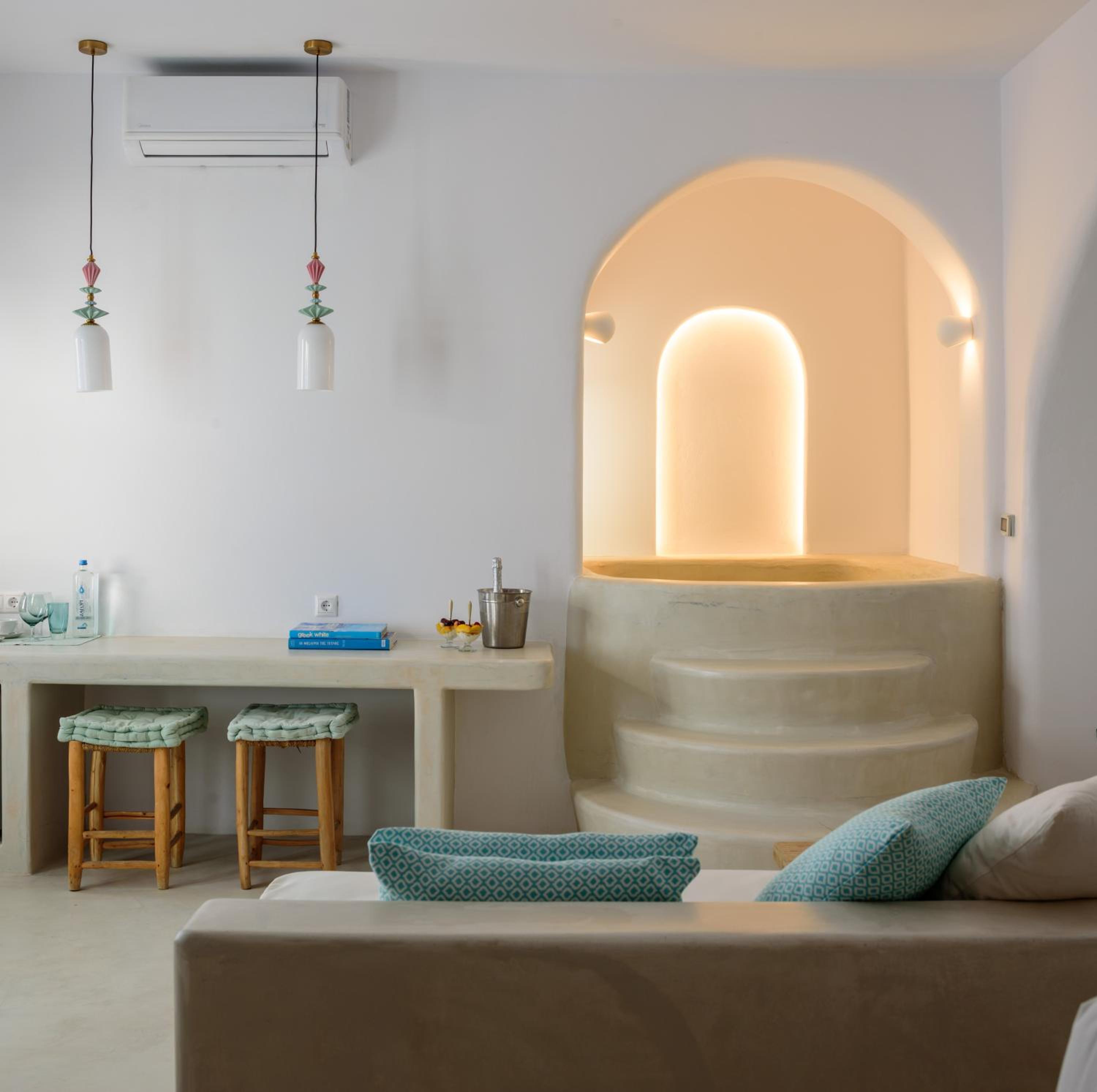 Honeymoon Suite with Private Indoor Hot Tub - Photo 11