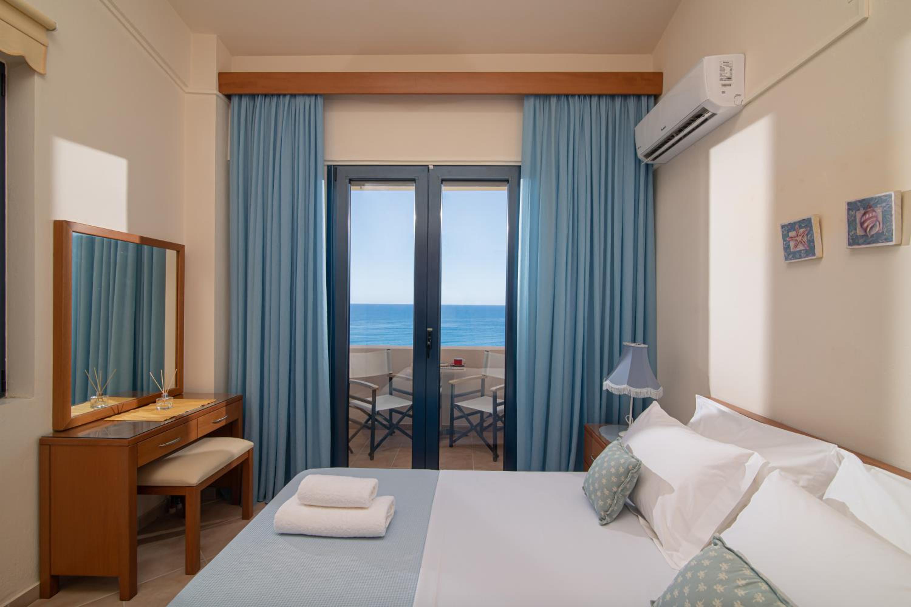 Villa - Beach Front