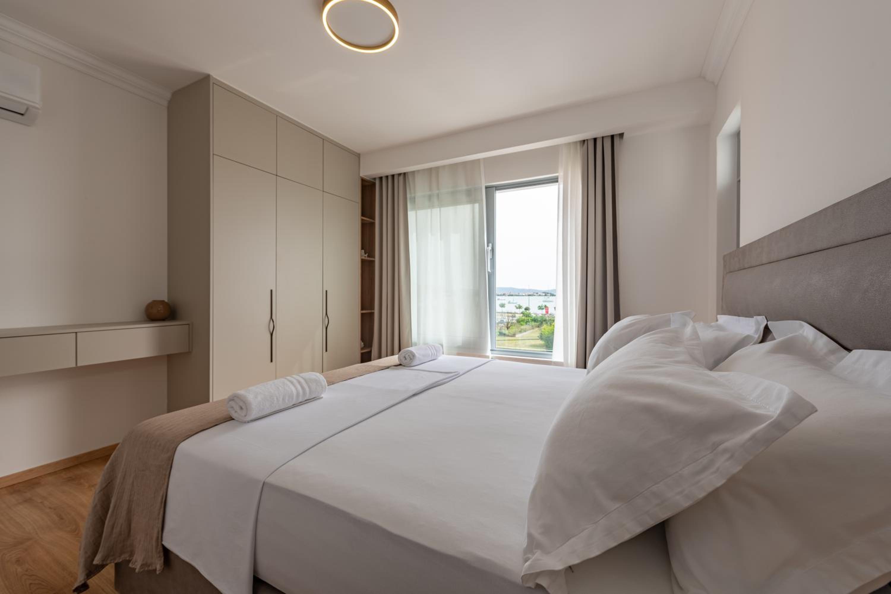 Two-Bedroom Apartment with Terrace and Sea View photo 3