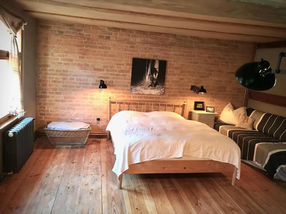 One-Bedroom House photo 1