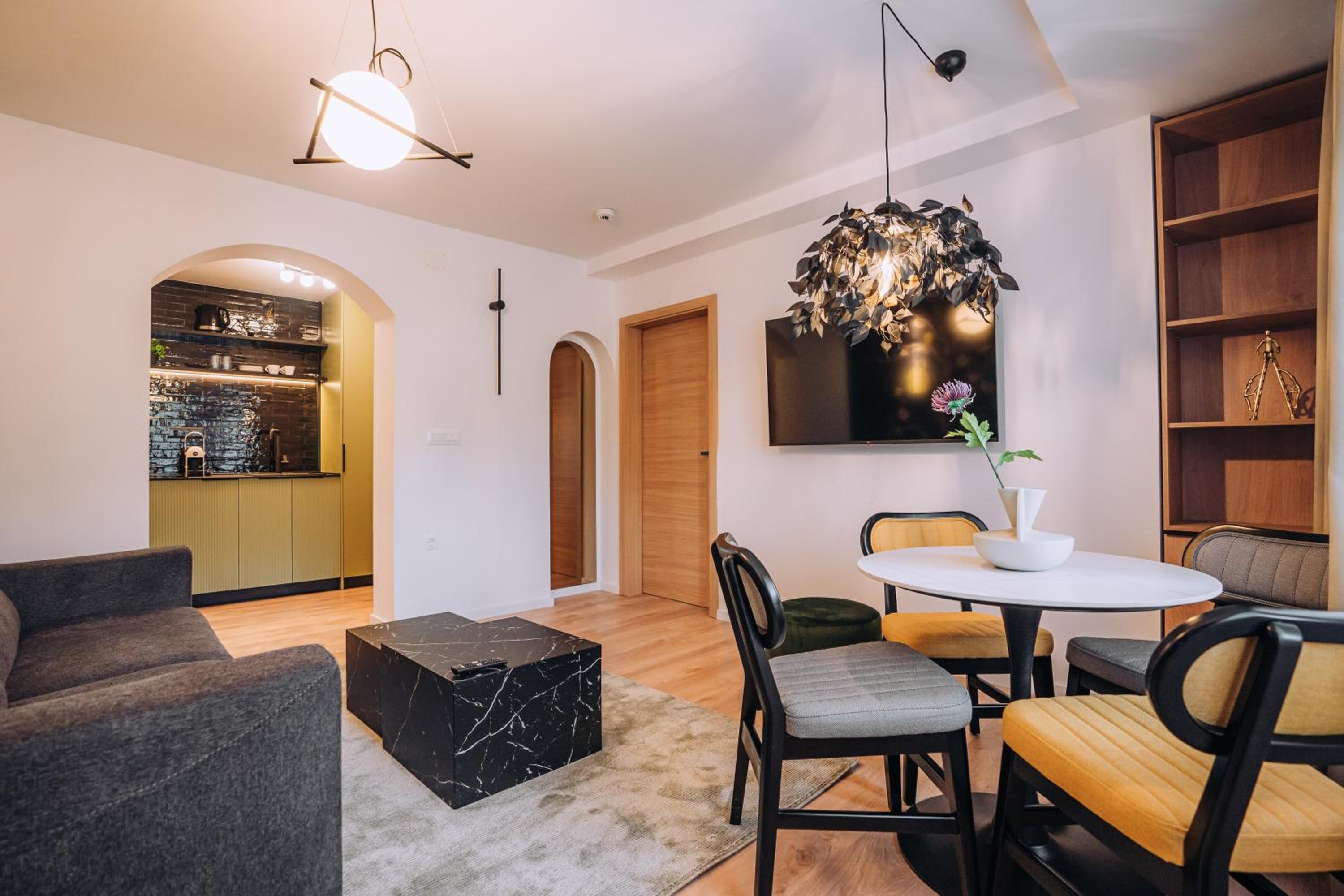 Apartment with Park View