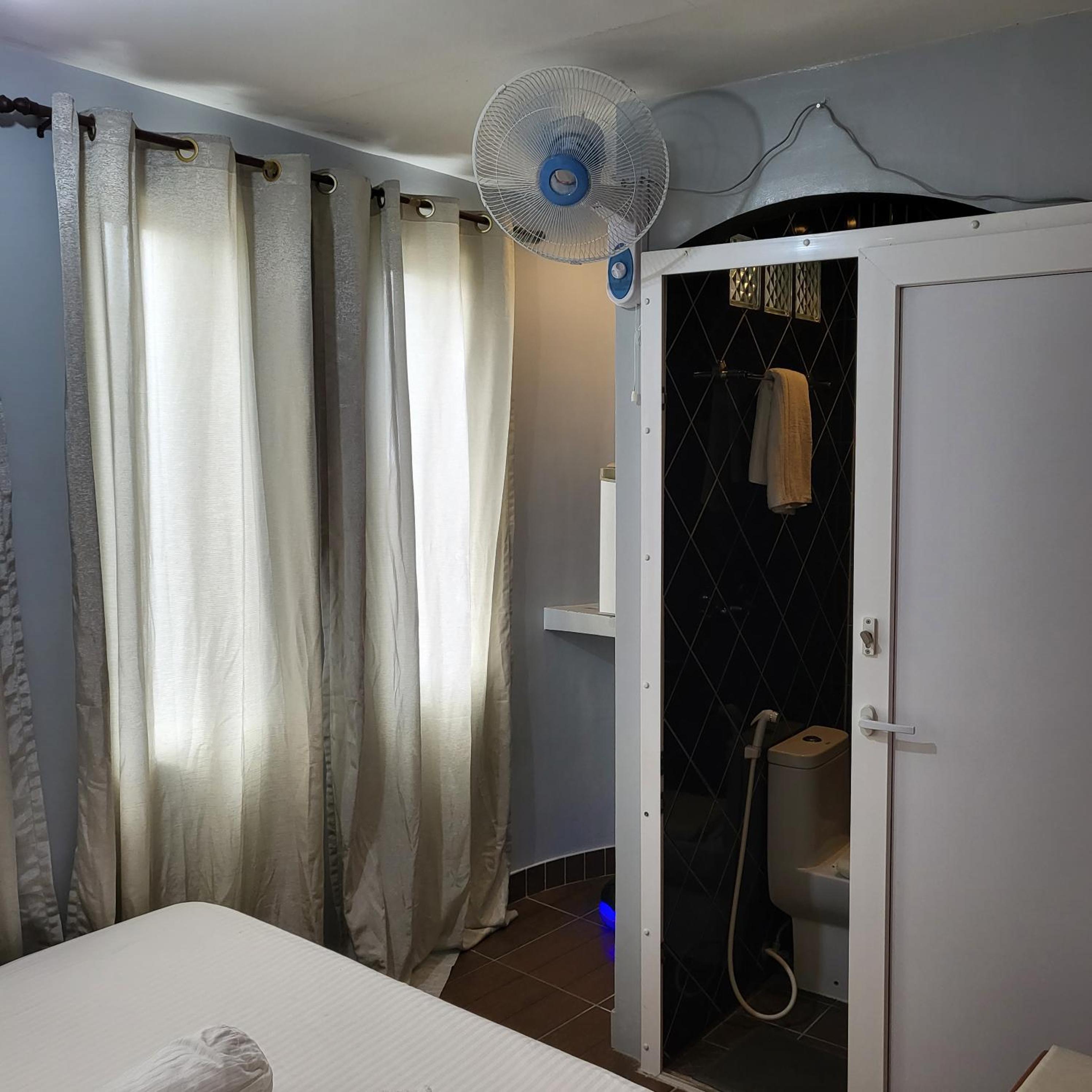 Budget Double Room - Photo 4