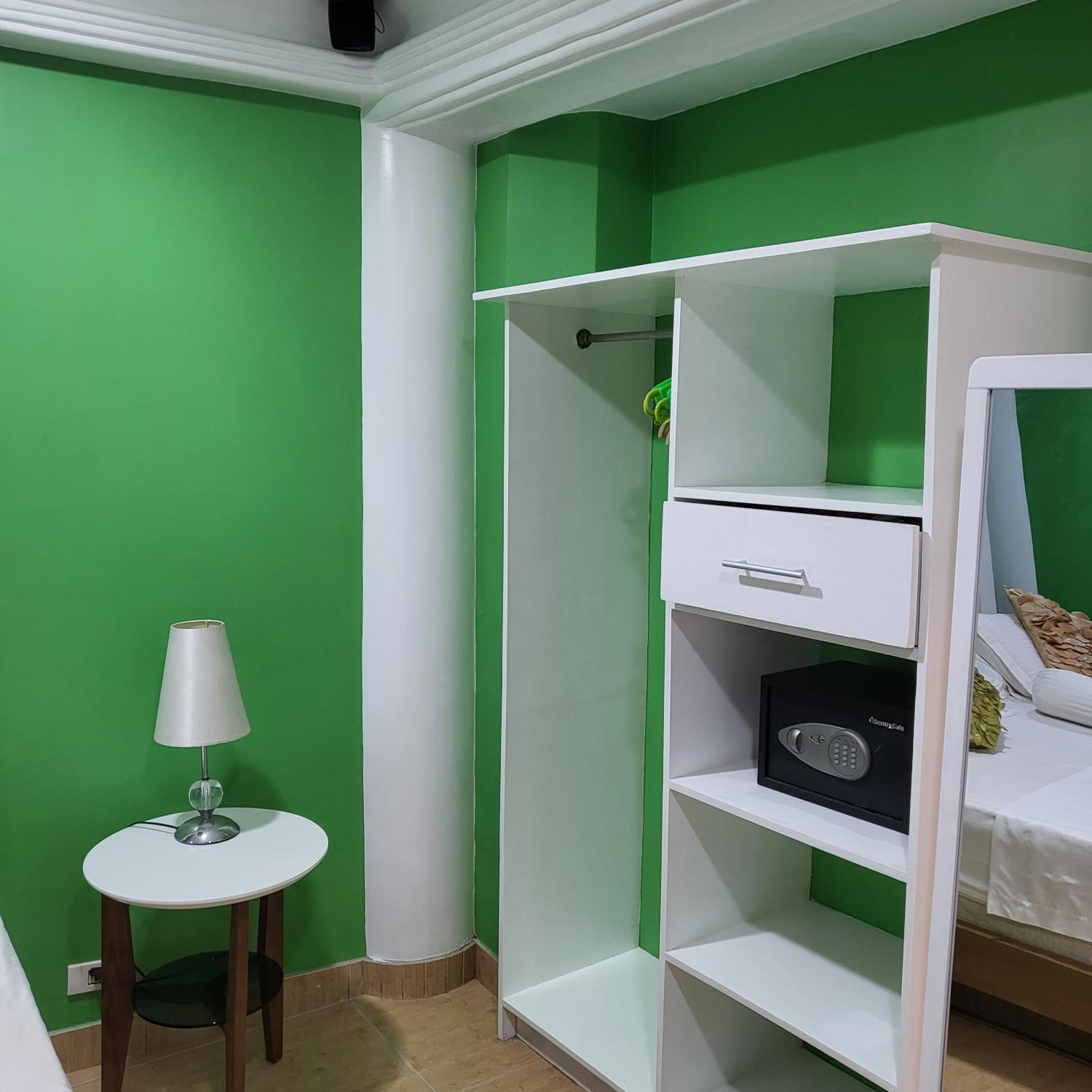 Deluxe Family Room - Photo 6