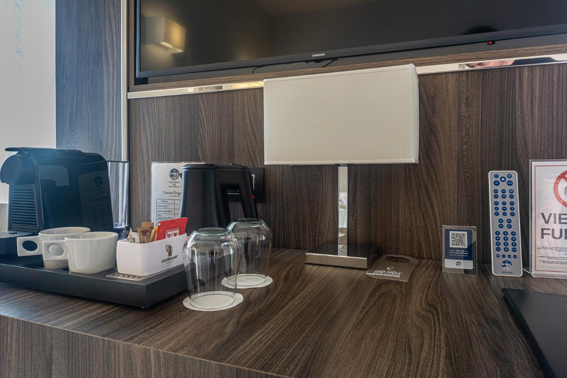 Deluxe King Room - Photo 33
