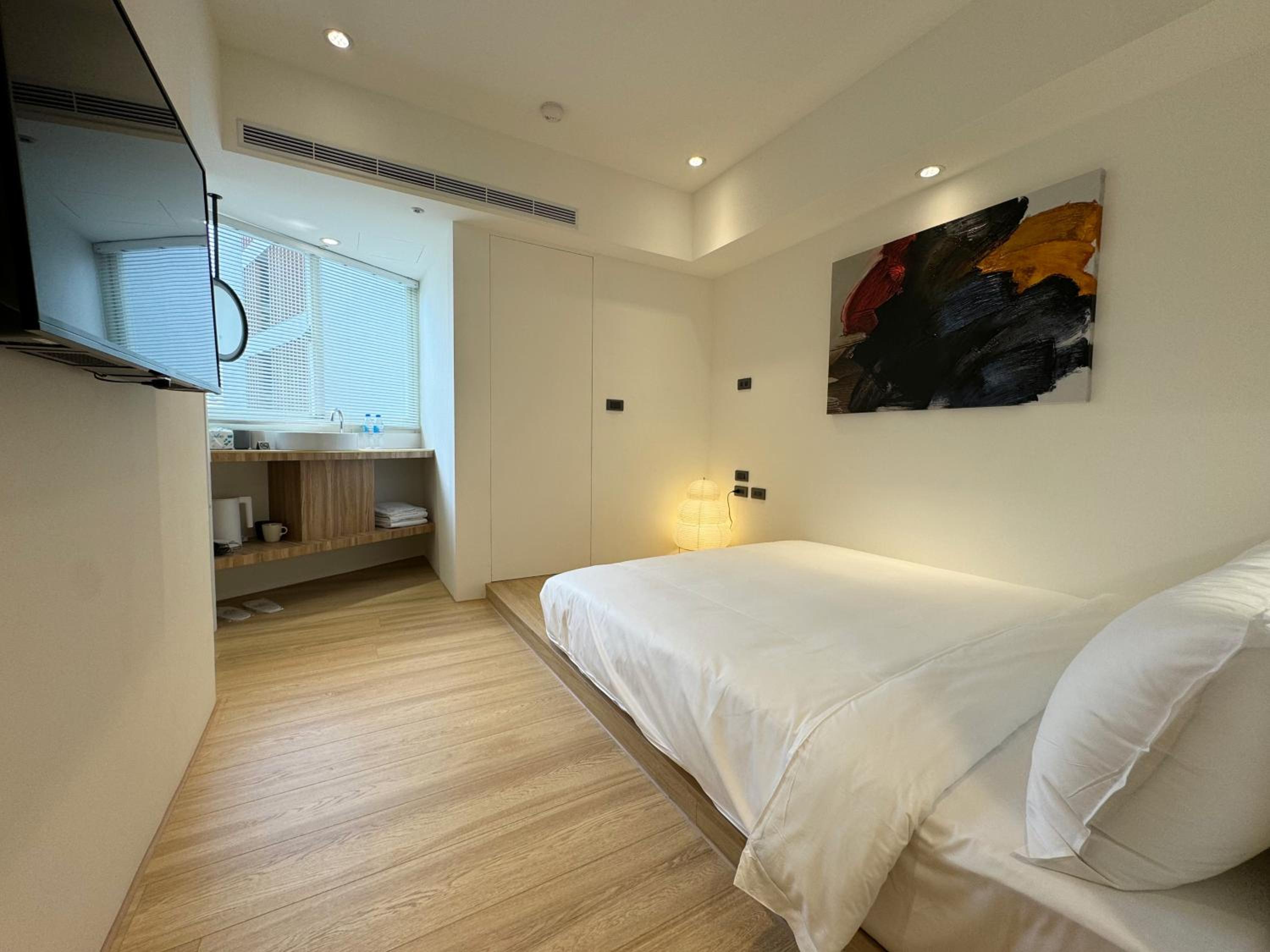 Standard Double Room - Photo 10