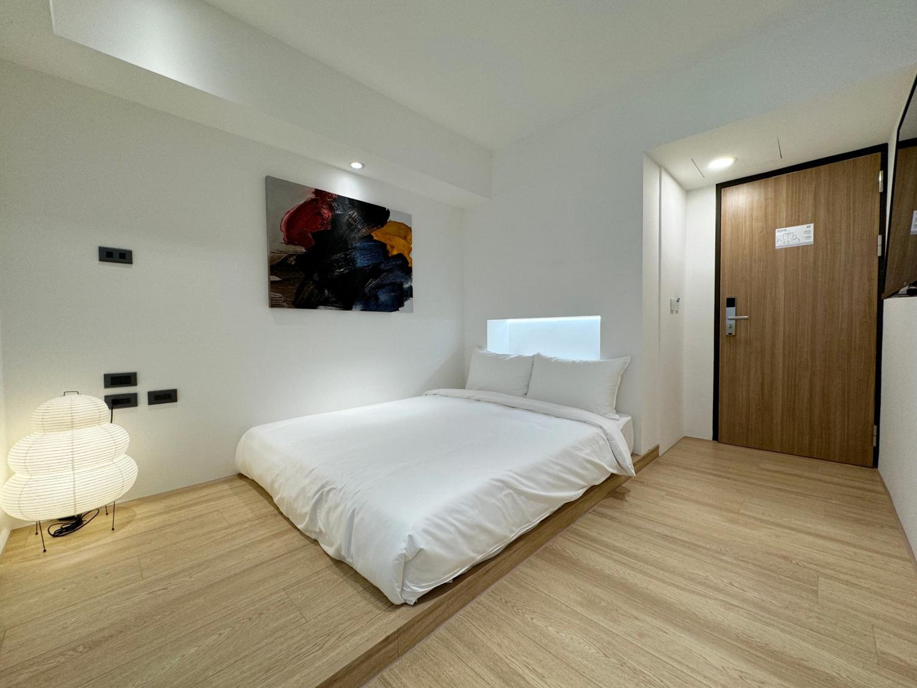 Standard Double Room - Photo 7