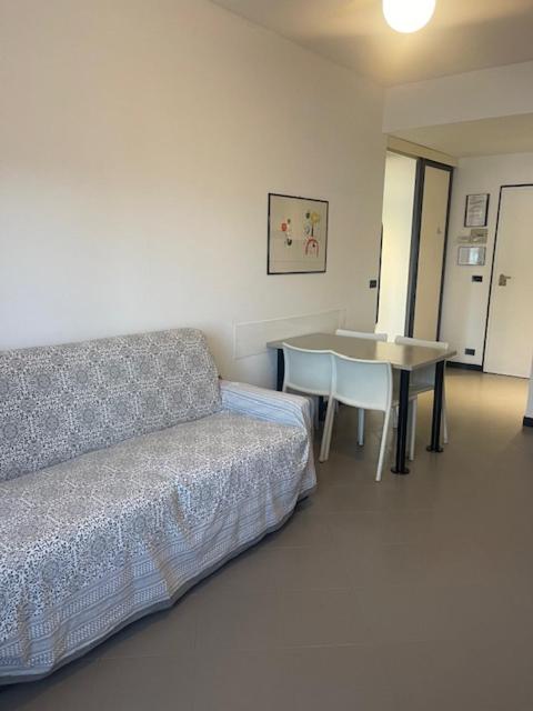 One-Bedroom Apartment with Sea View - Photo 1