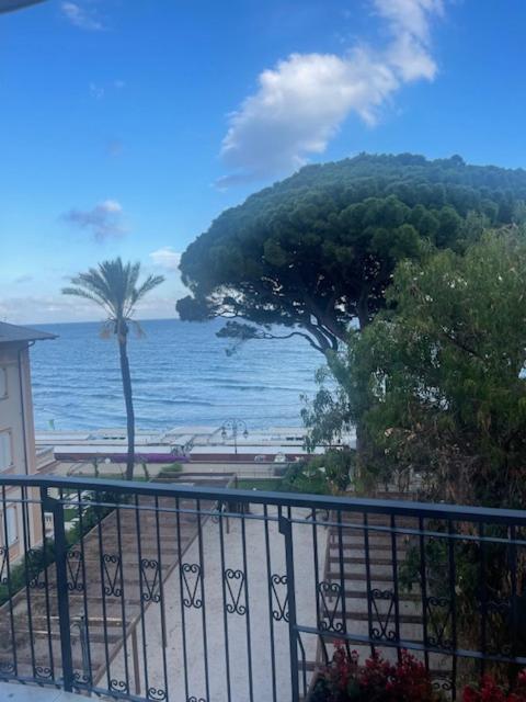 One-Bedroom Apartment with Sea View - Photo 10