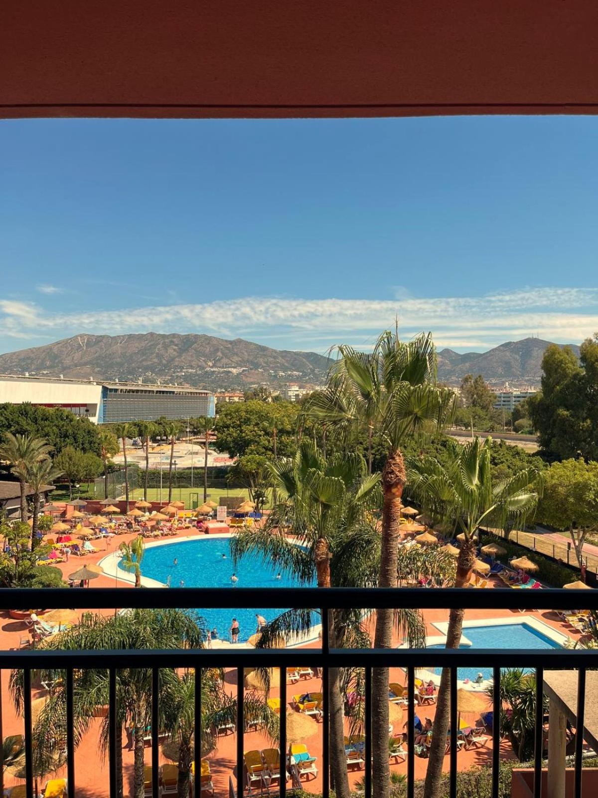 One-Bedroom Apartment with Pool View (3-4 Adults ) photo 3