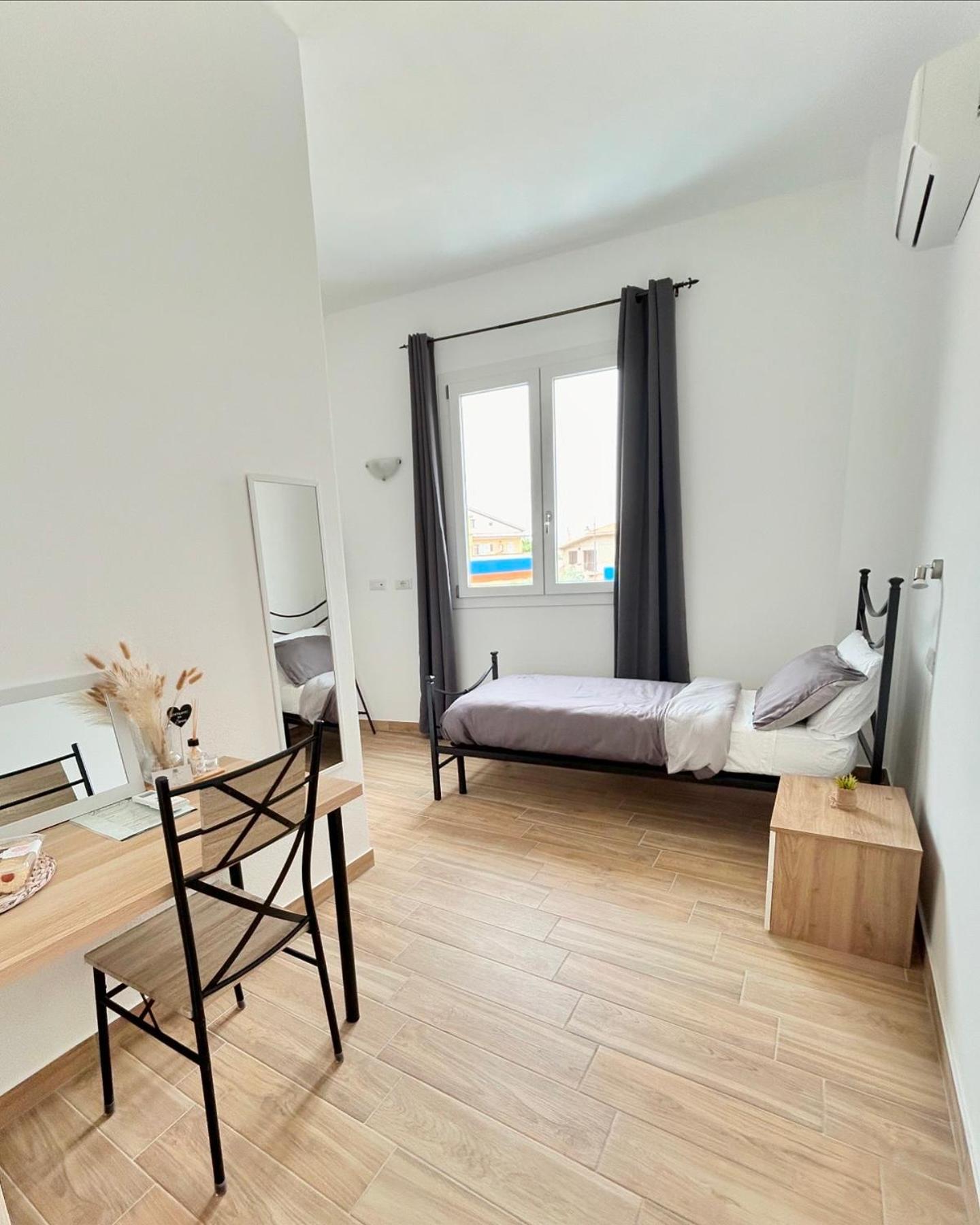Single Room photo 1