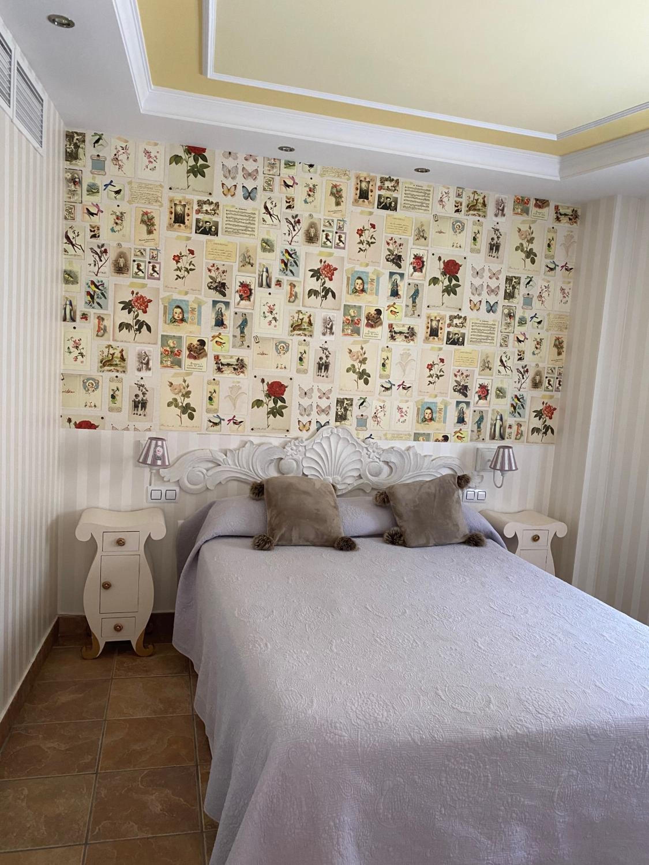 Two-Bedroom Apartment (6 Adults) - Photo 18