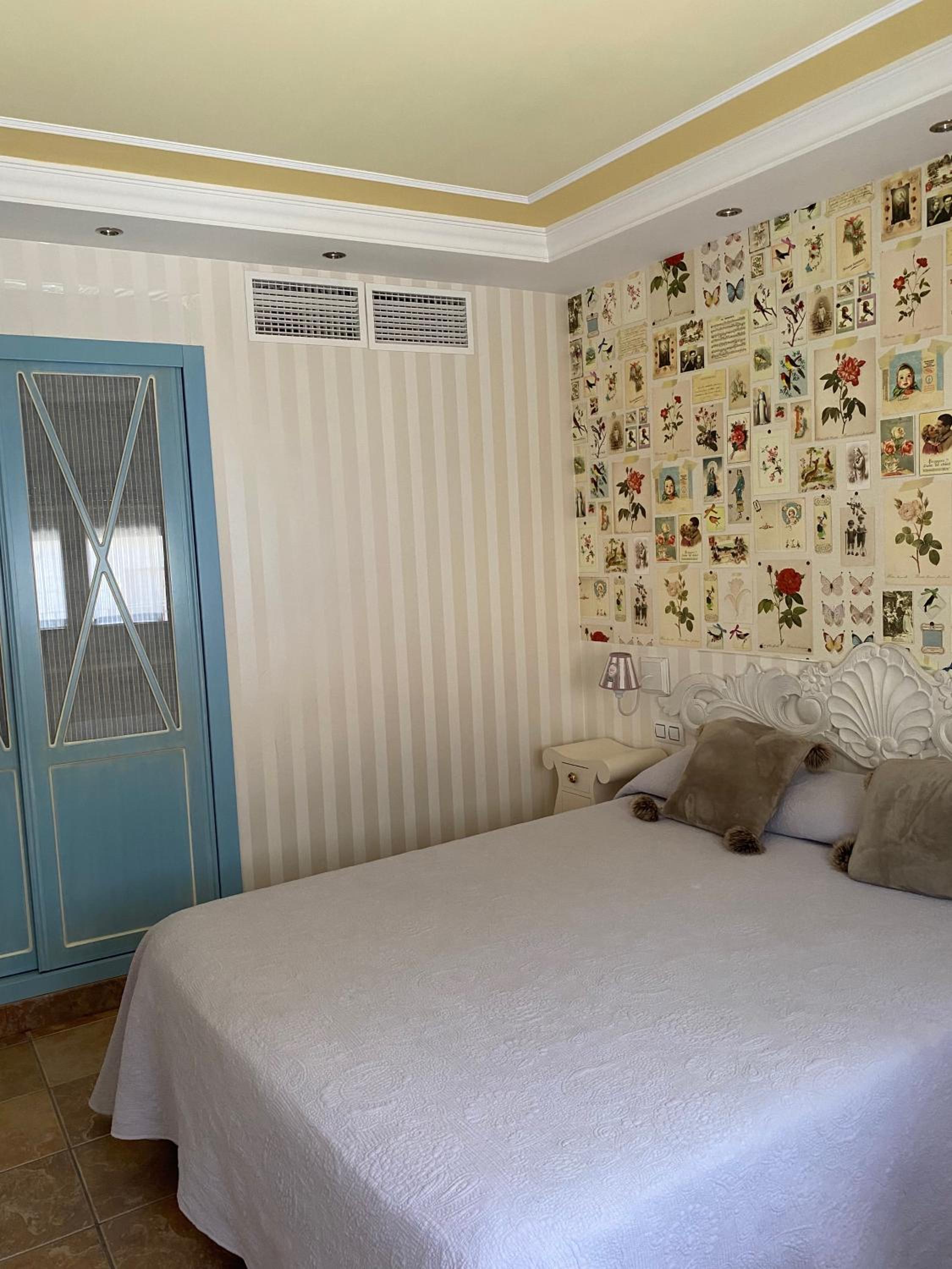 Two-Bedroom Apartment (6 Adults) - Photo 22