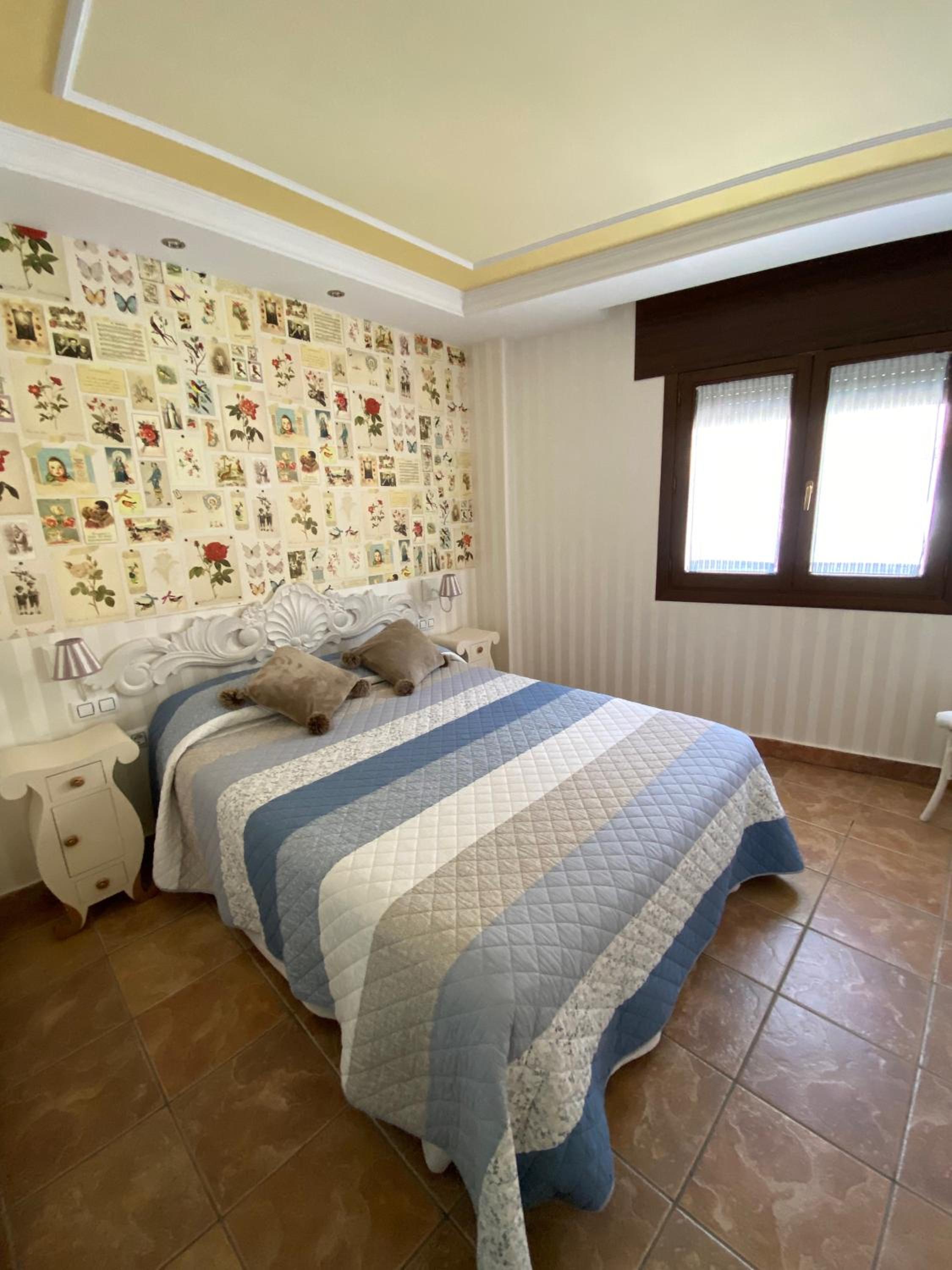 Two-Bedroom Apartment (6 Adults) - Photo 30