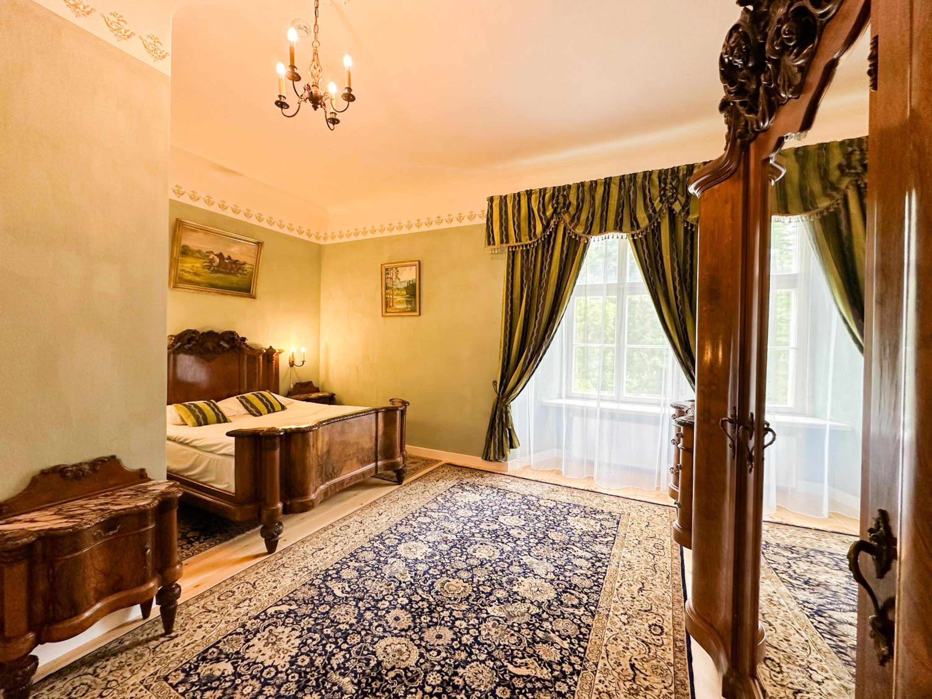 Deluxe Double Room with Bath