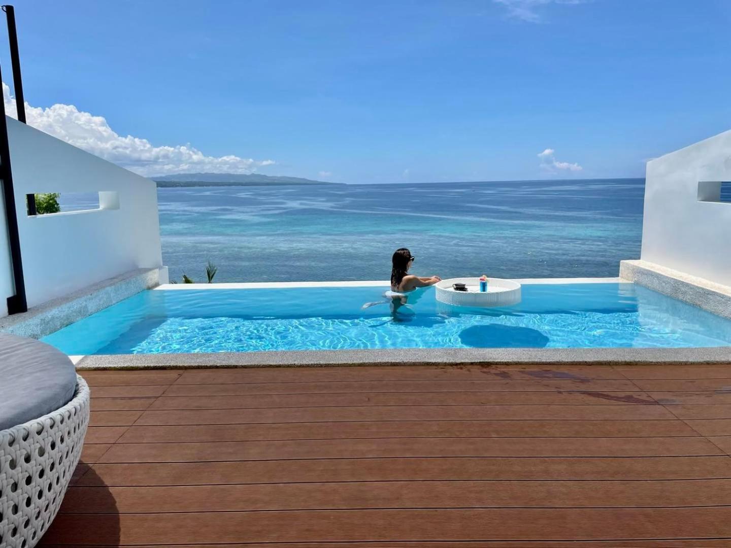 King Suite with Private Pool - Photo 21