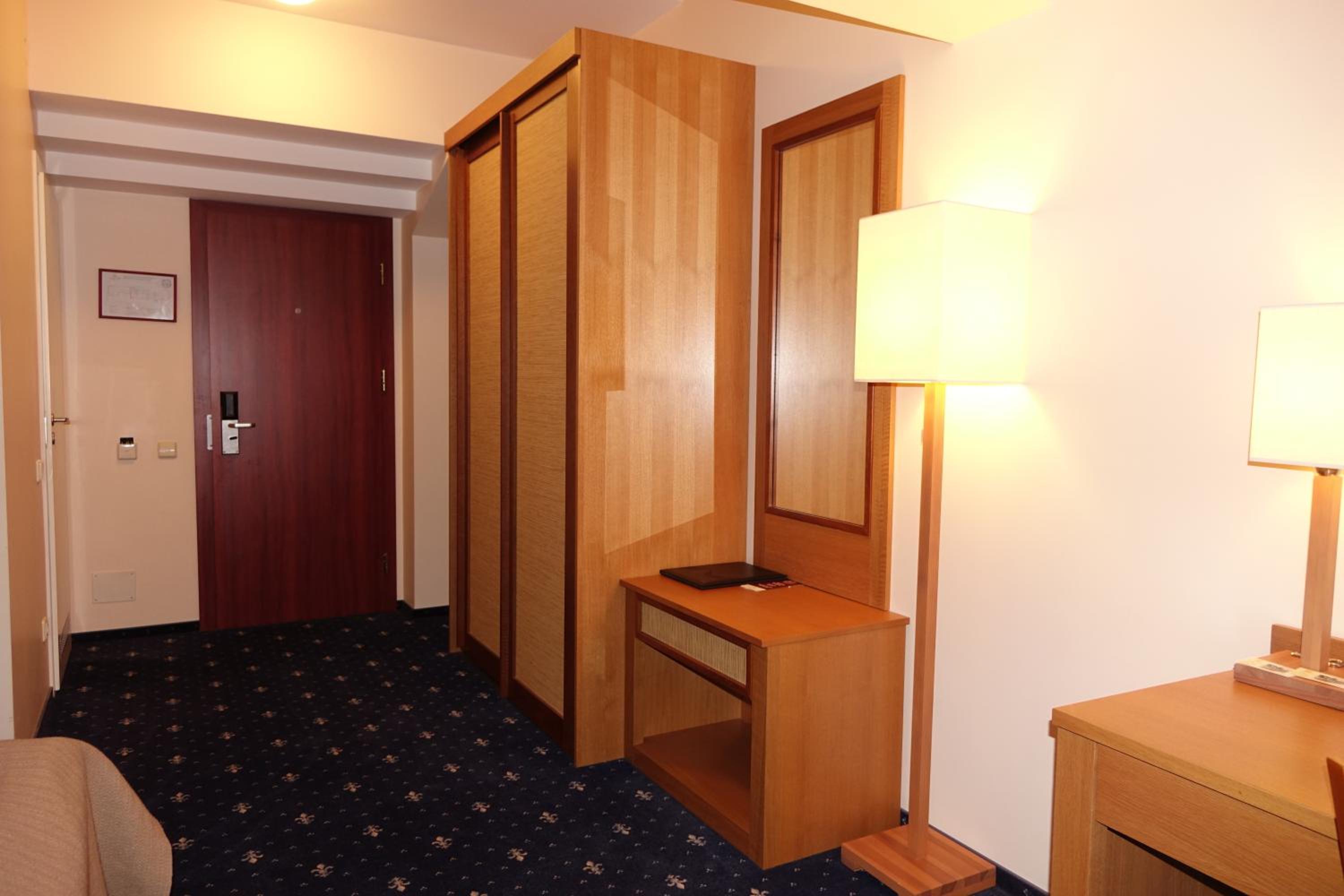 Economy Double Room photo 1