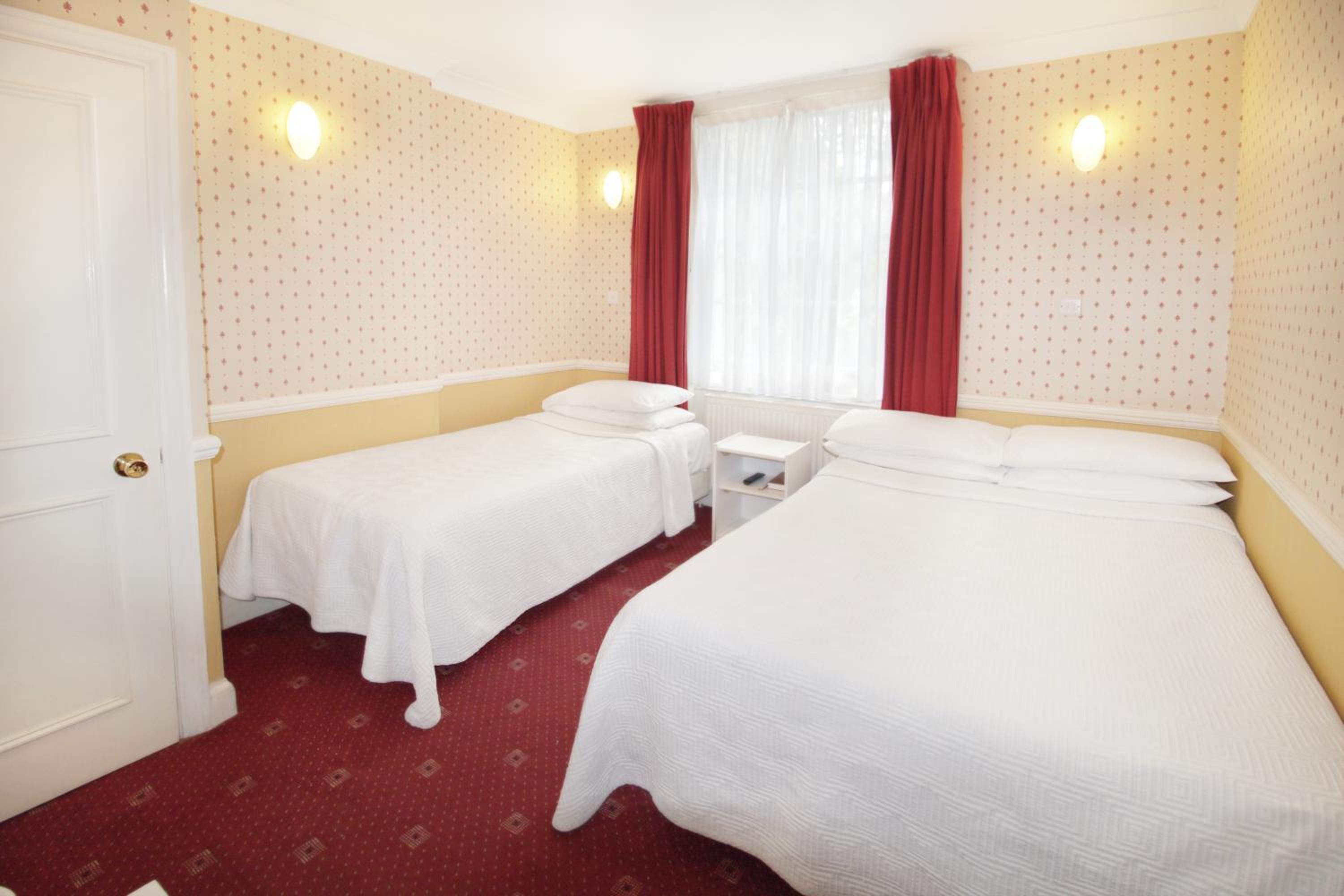 Triple Room photo 2