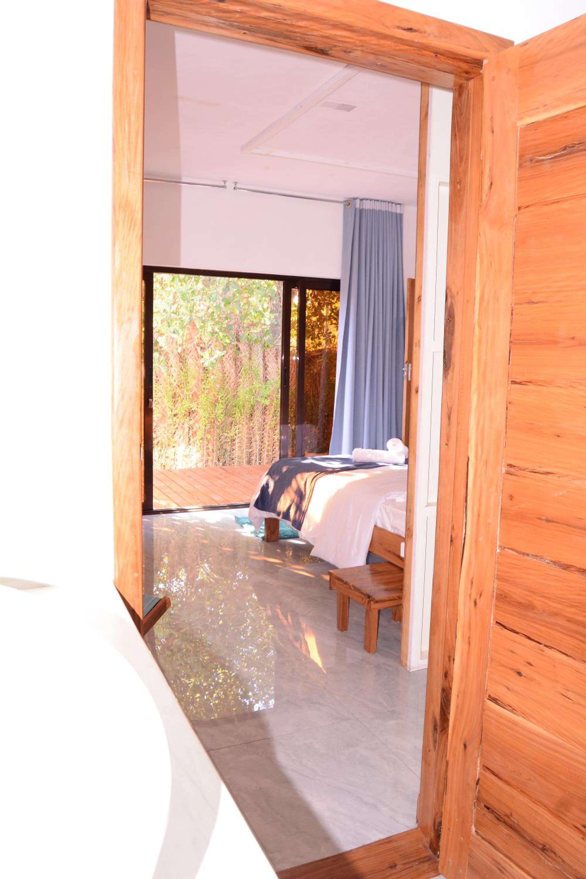 Queen Room with Garden View
