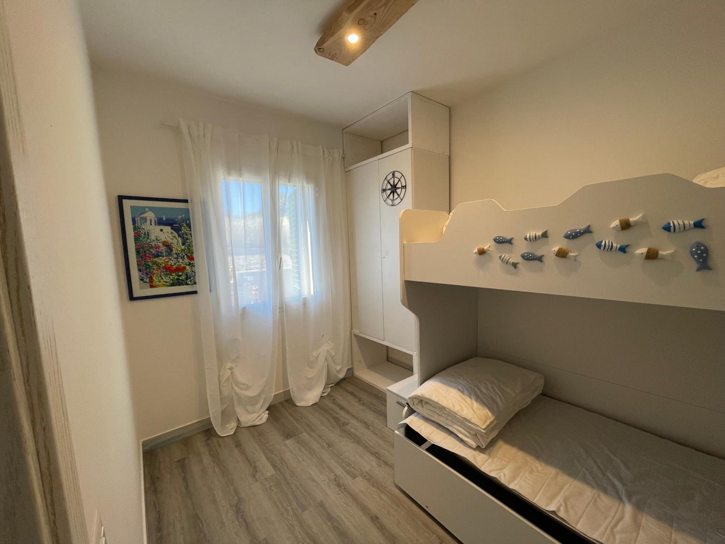 Two-Bedroom House photo 3