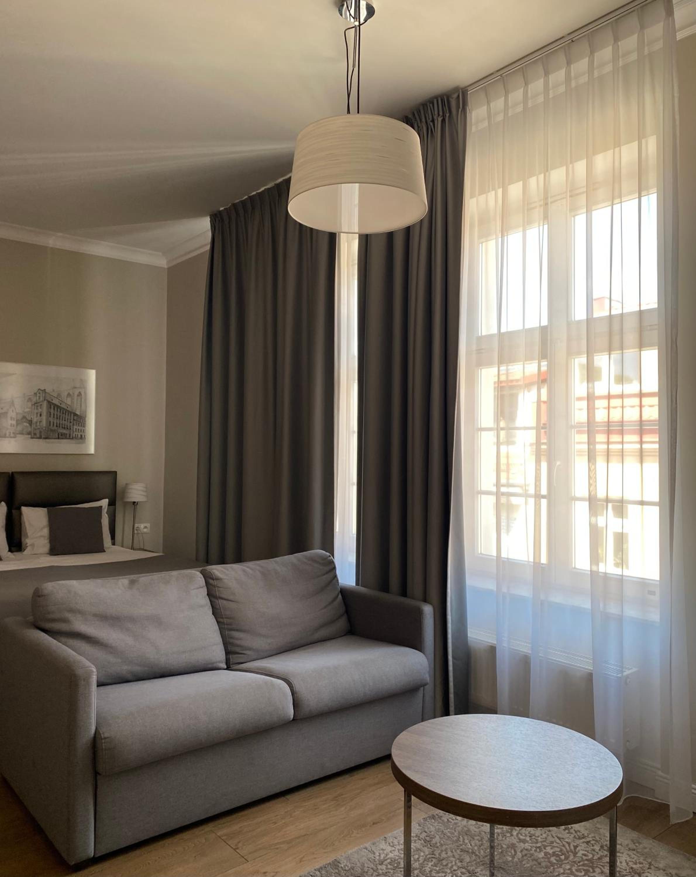 Large Deluxe Double Room - Photo 1