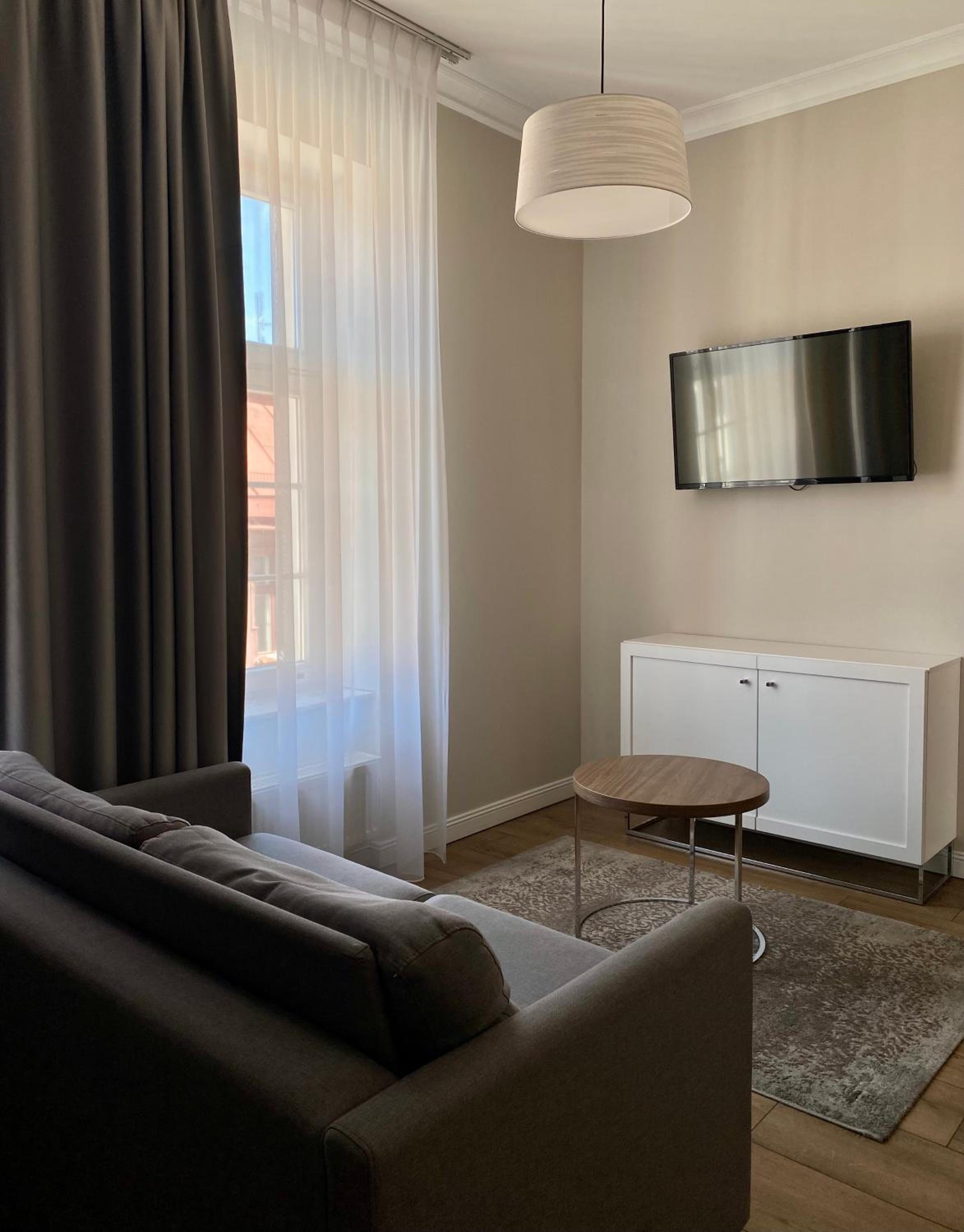 Large Deluxe Double Room - Photo 3