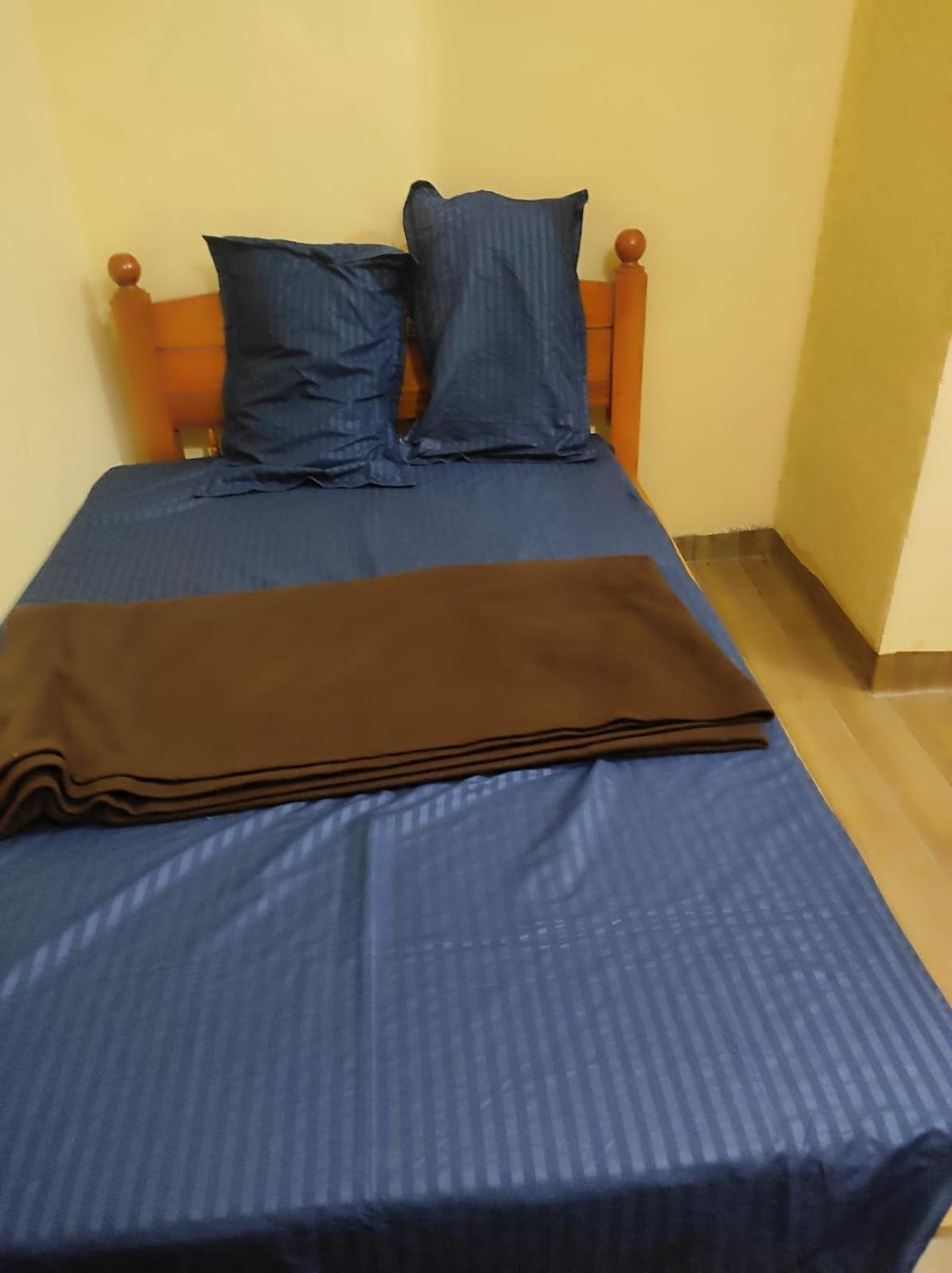 One-Bedroom House photo 1