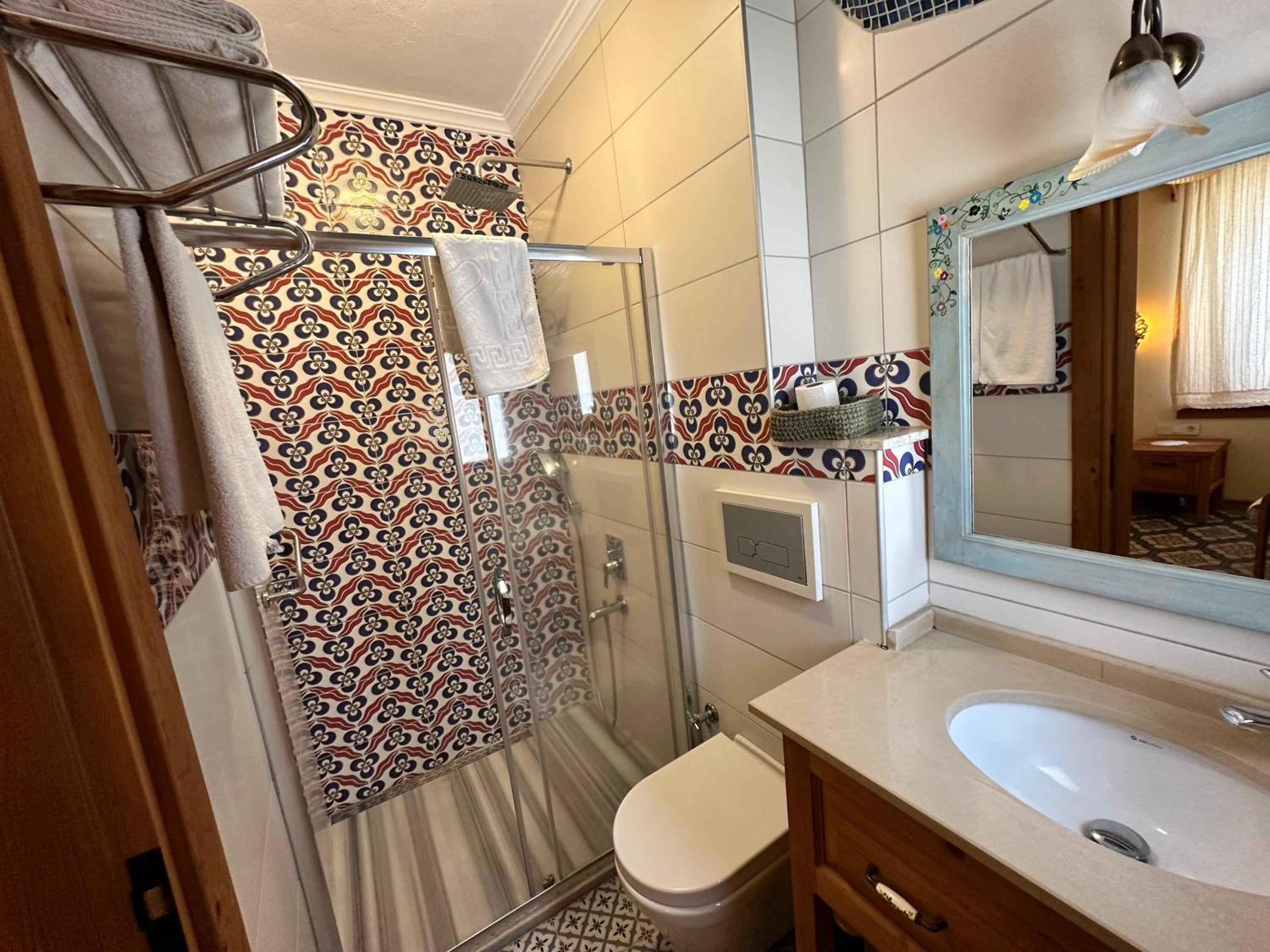 Deluxe Double Room - Photo 5