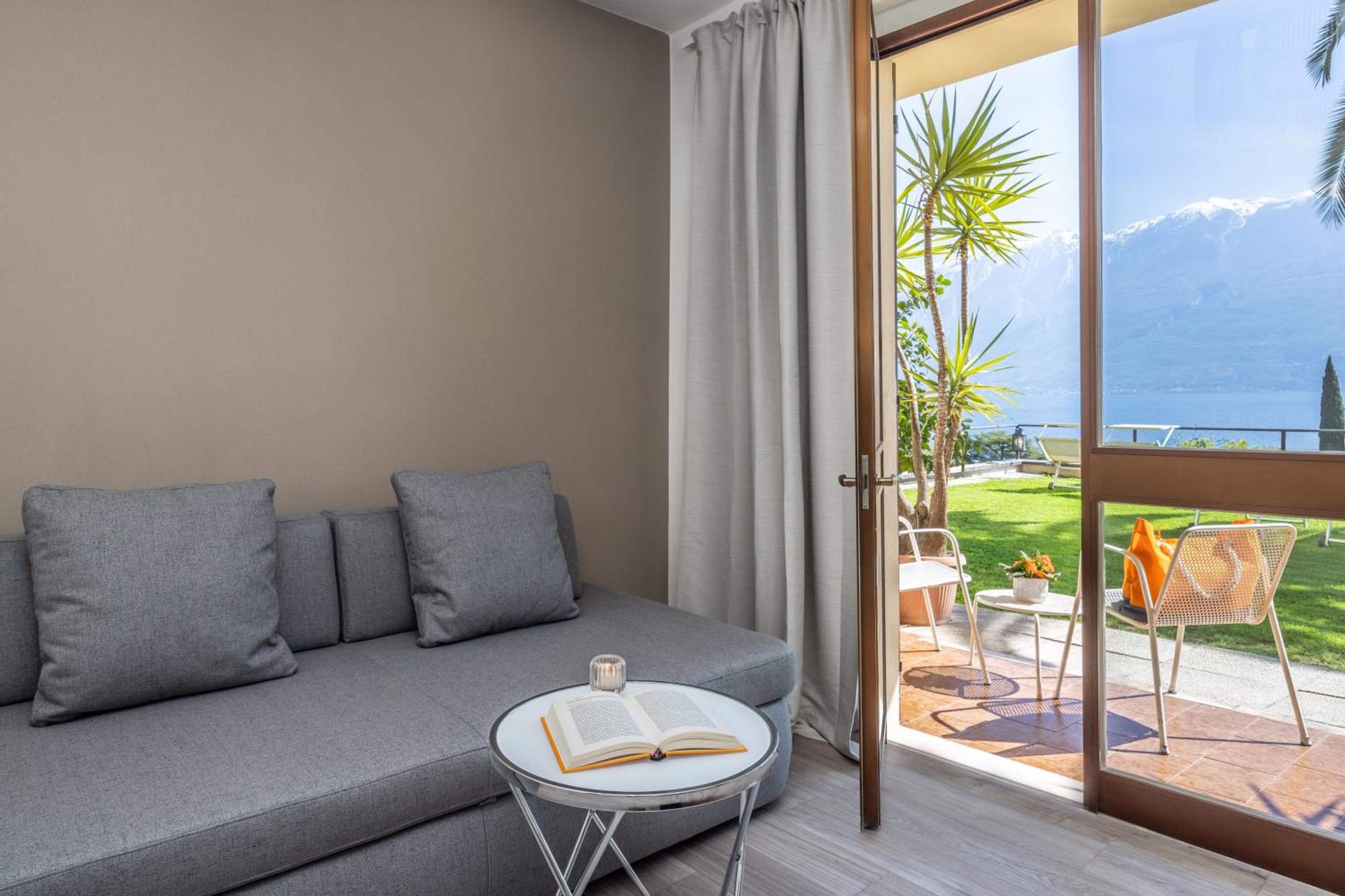 Junior Suite with Garden View