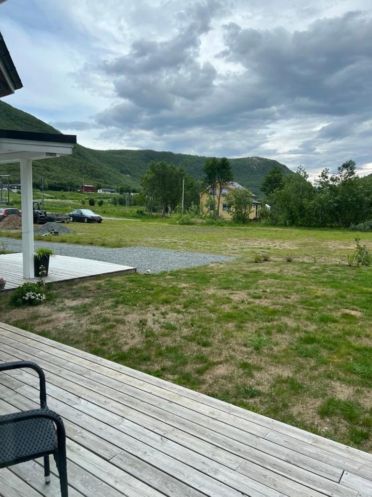 Apartment with Mountain View
