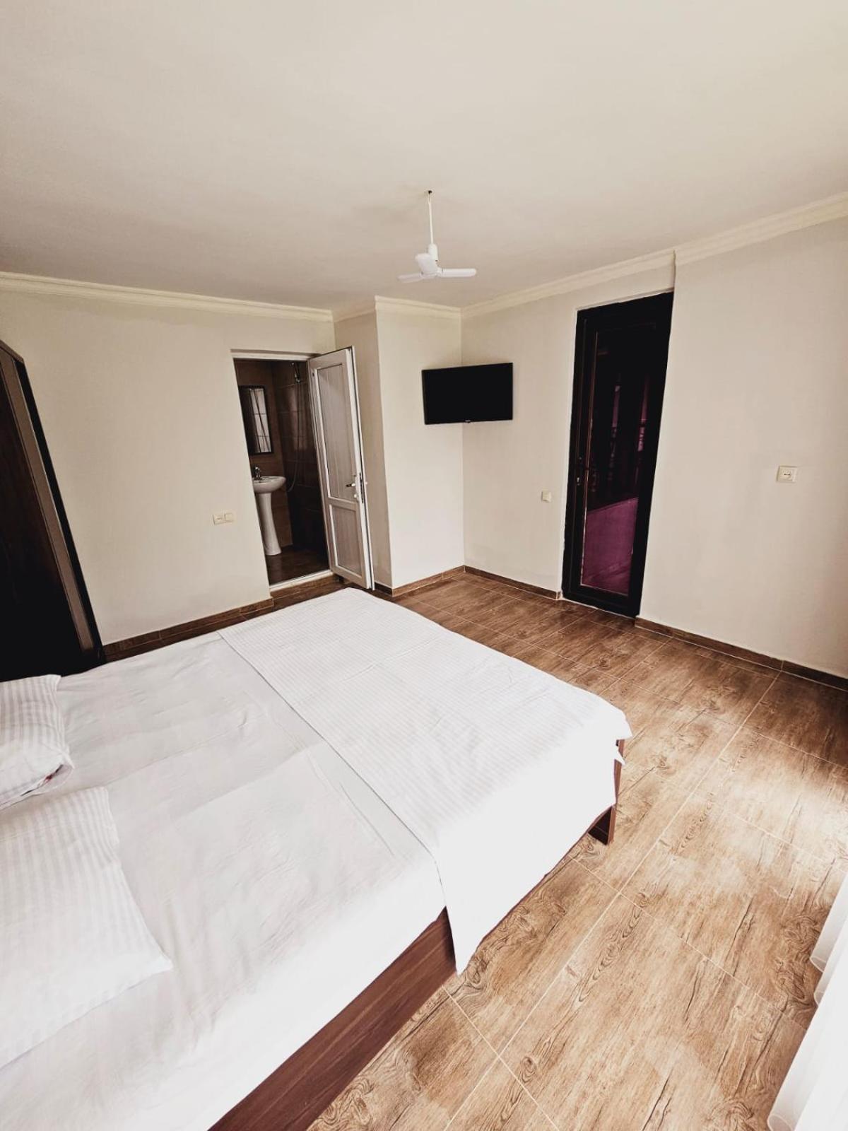 Double Room with Balcony photo 1