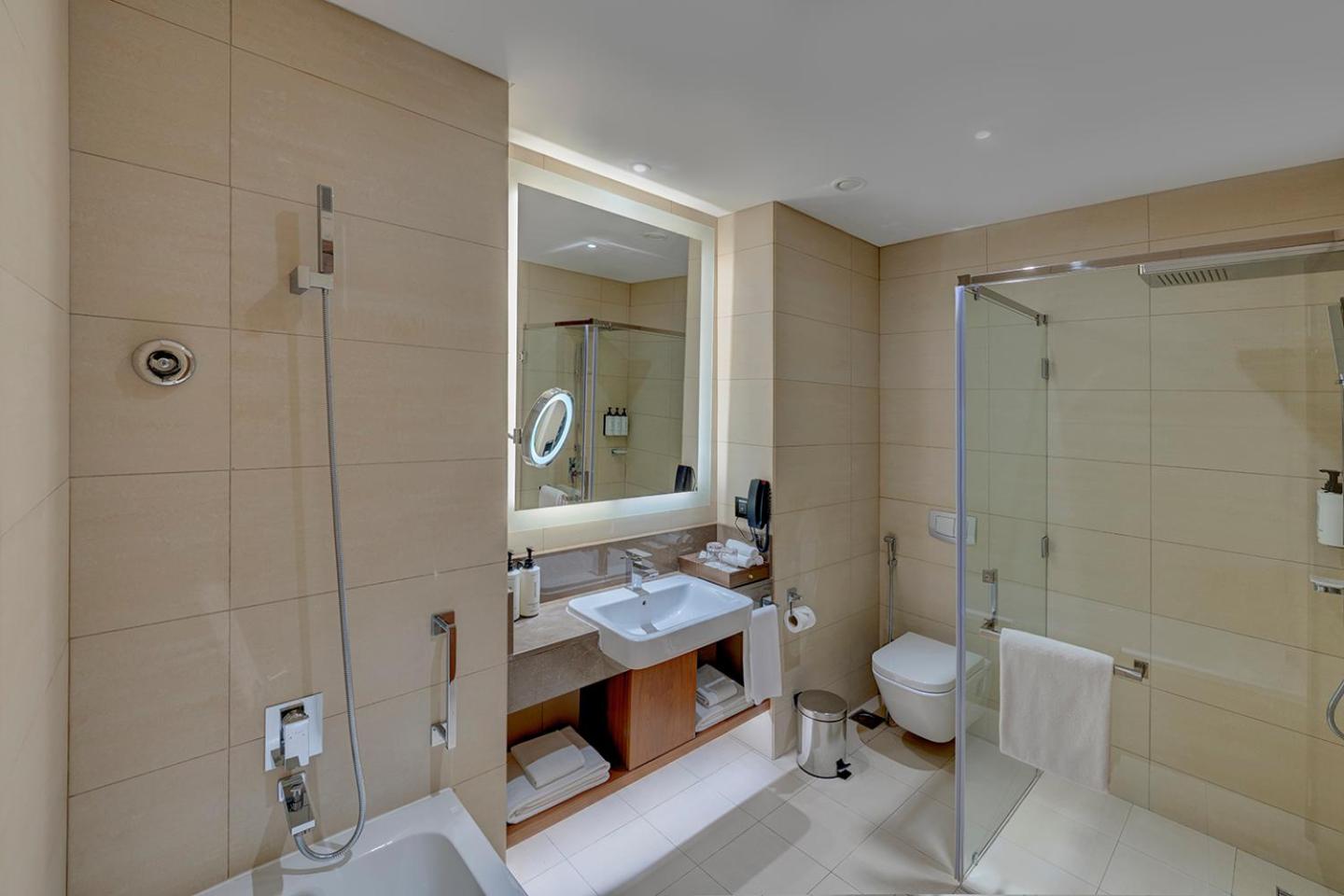 Premium King Room with Mountain View - Lounge Access - Photo 2