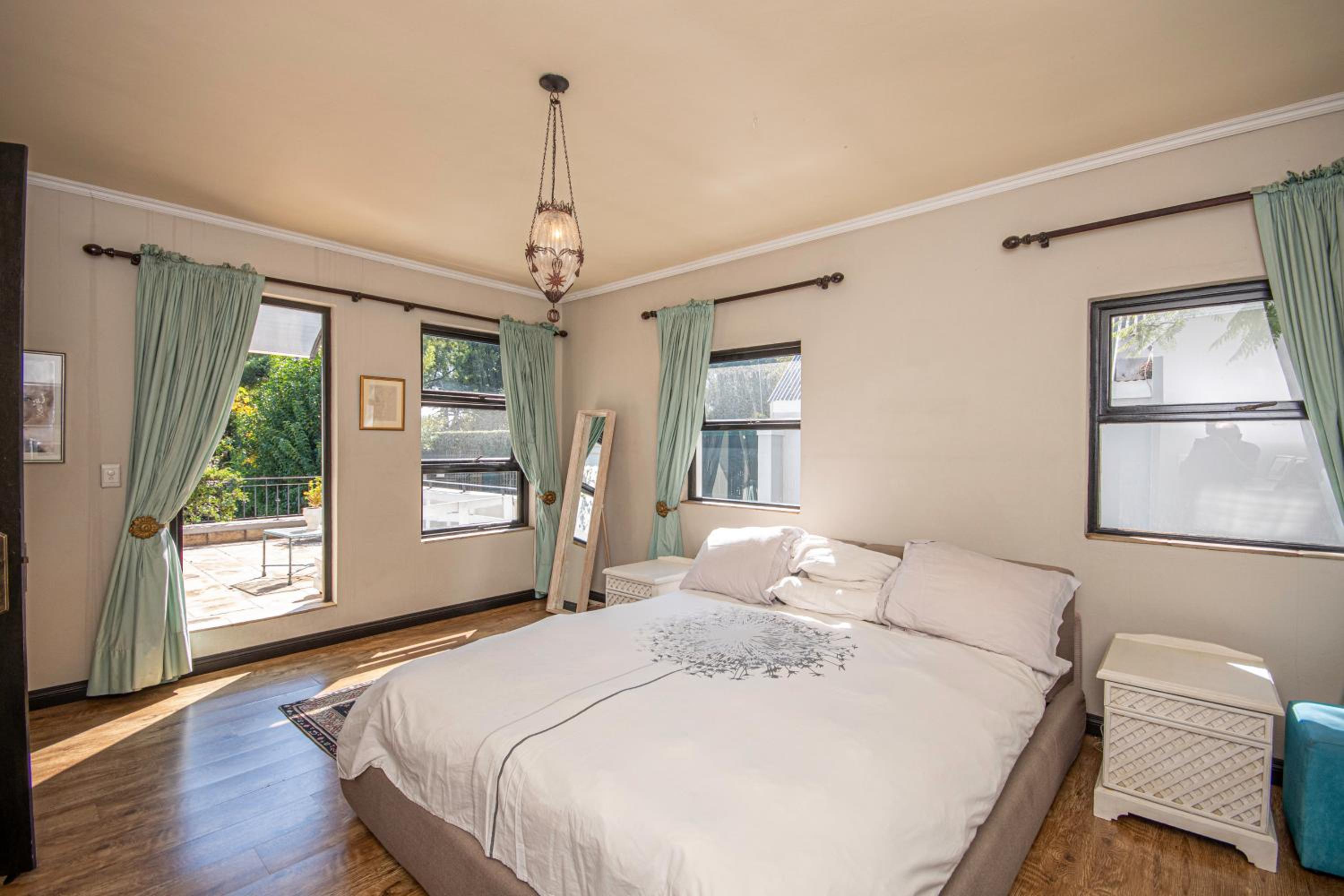 One-Bedroom House photo 1