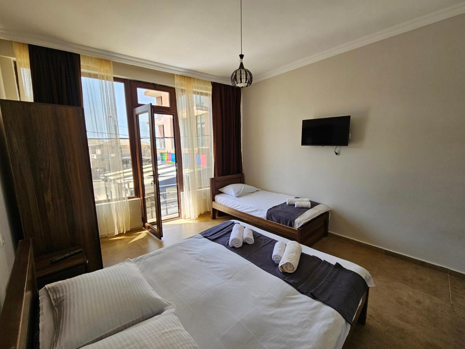 Quadruple Room with Balcony photo 2