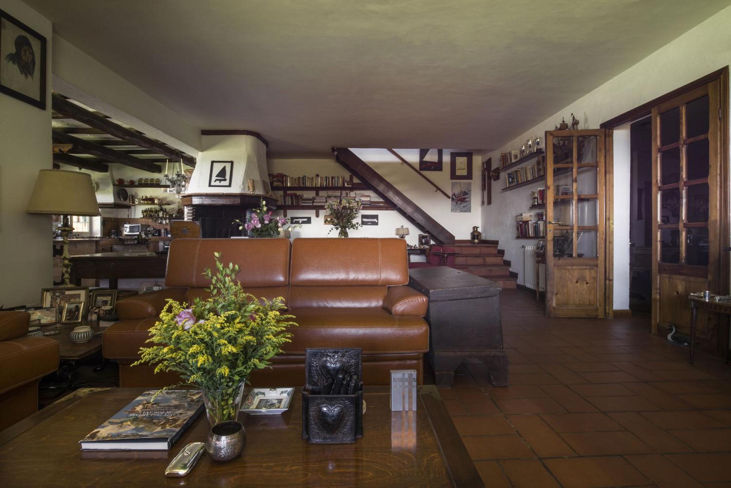 Villa photo 1