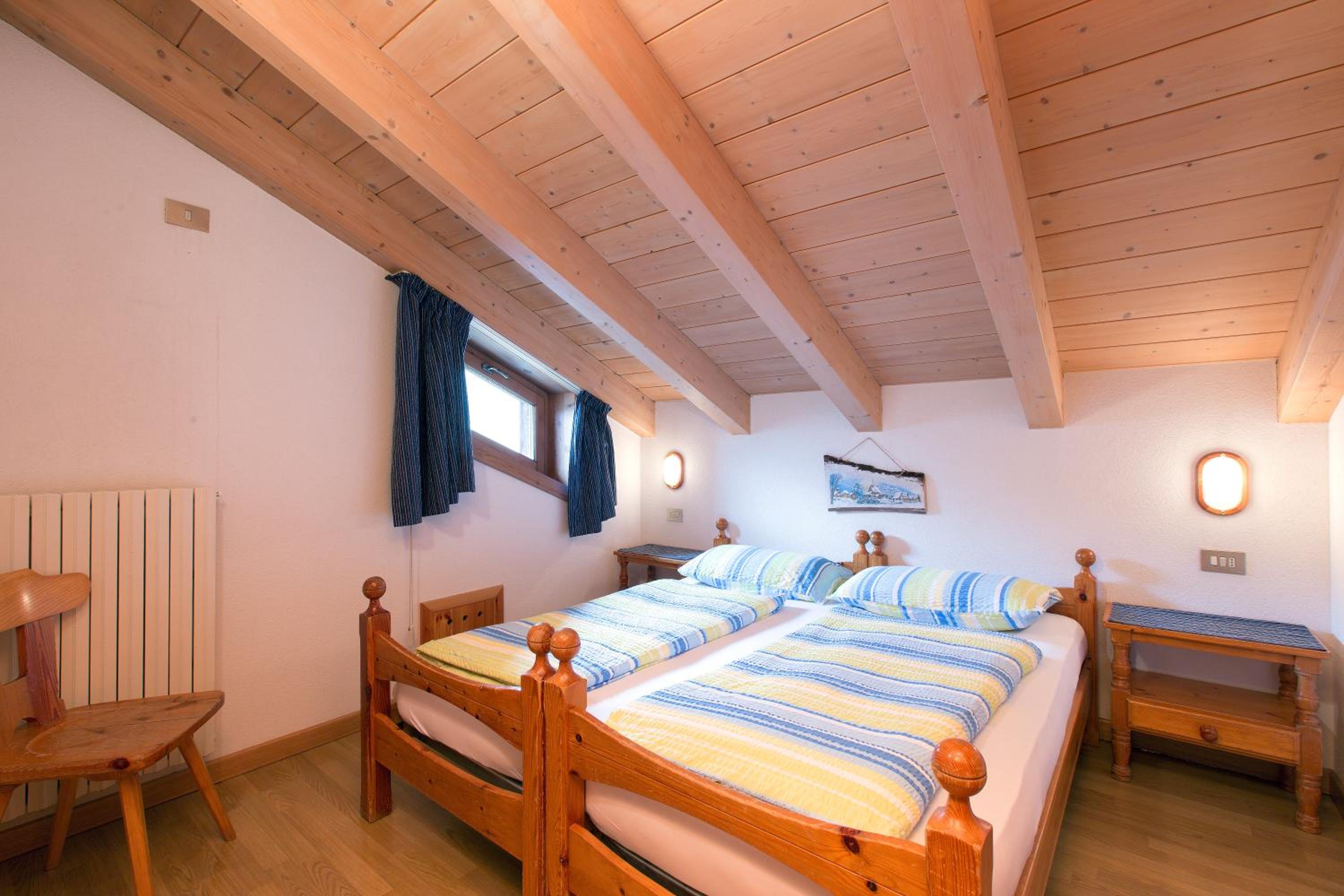 Two-Bedroom Apartment - Split Level photo 1