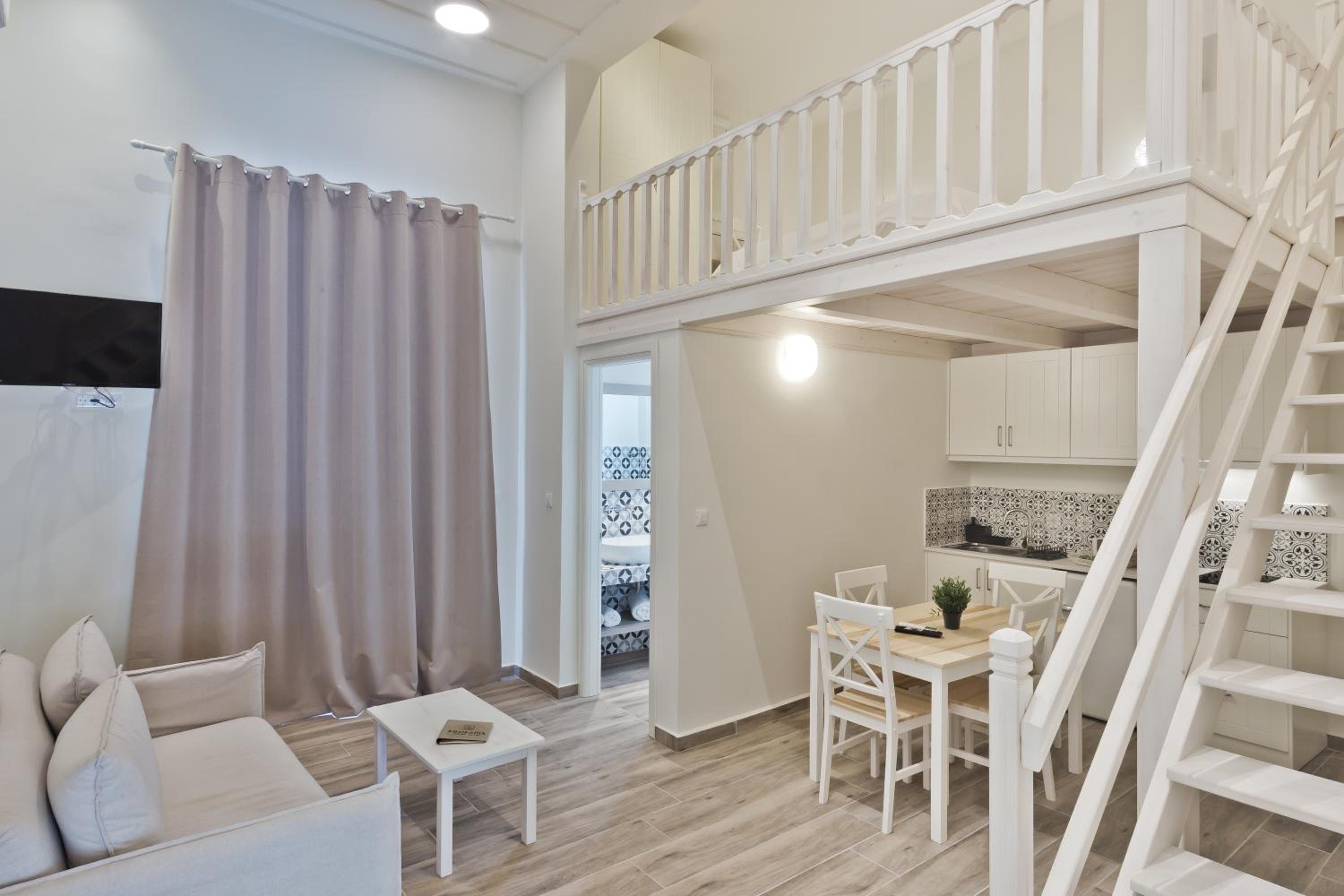 Suite with Garden View