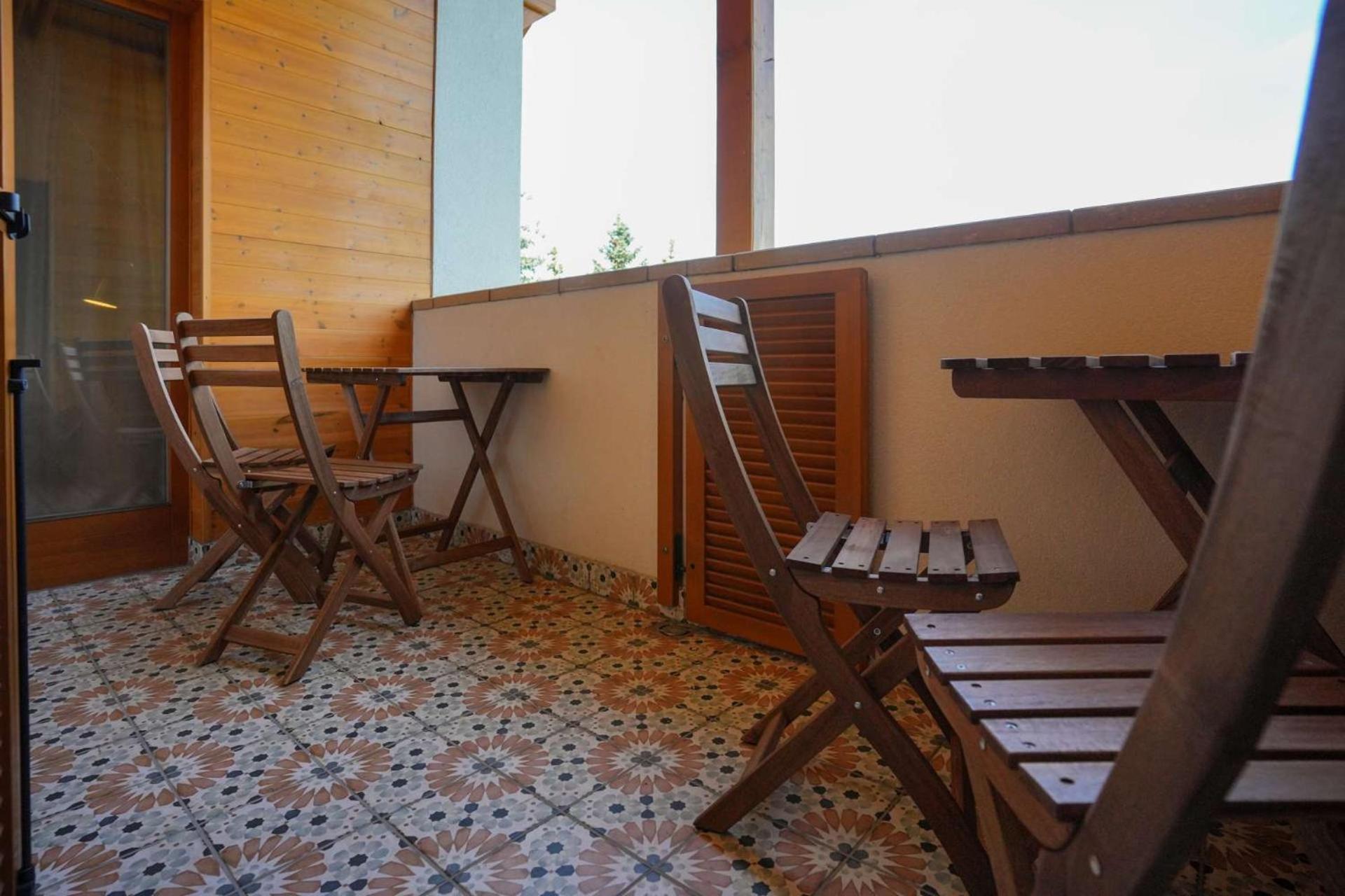 Apartment with Balcony photo 1