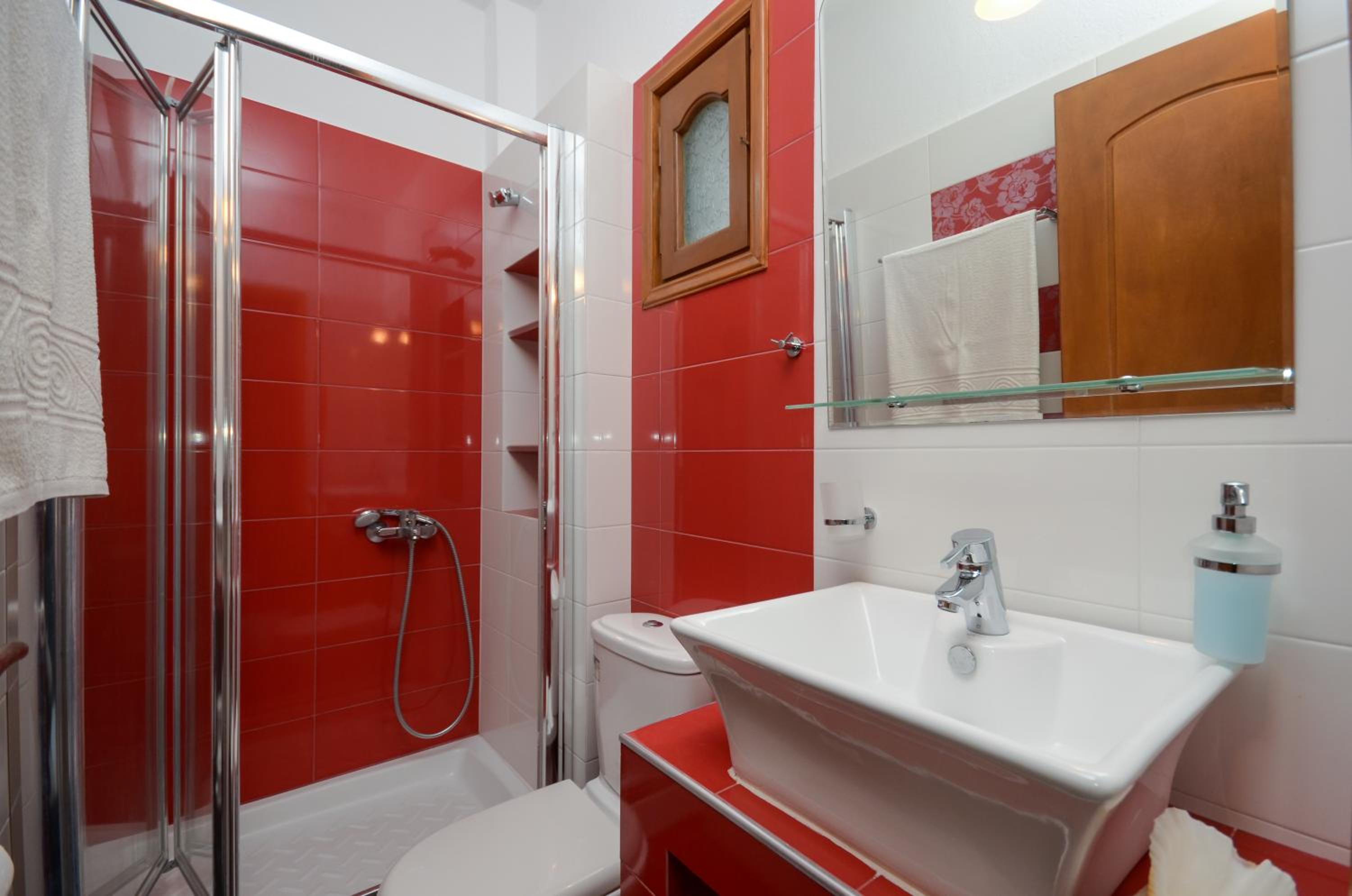Studio (2 Adults) - Photo 34