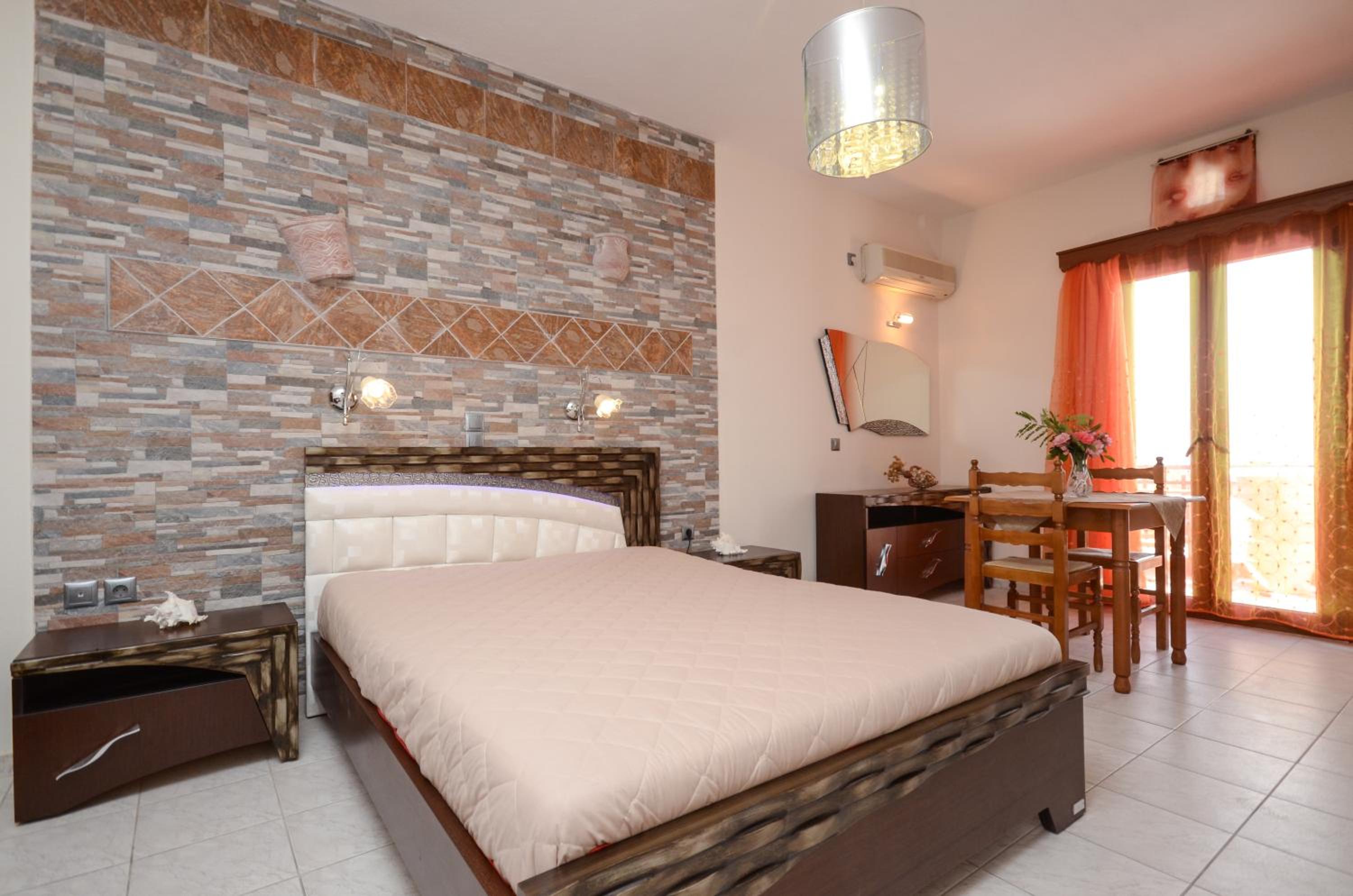 Studio (2 Adults) - Photo 47