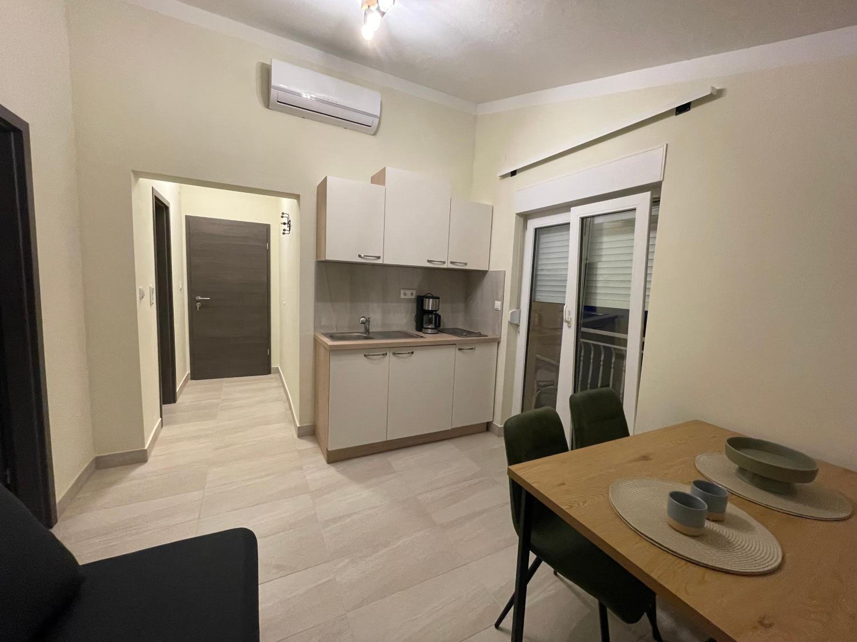 Family Studio - Photo 29