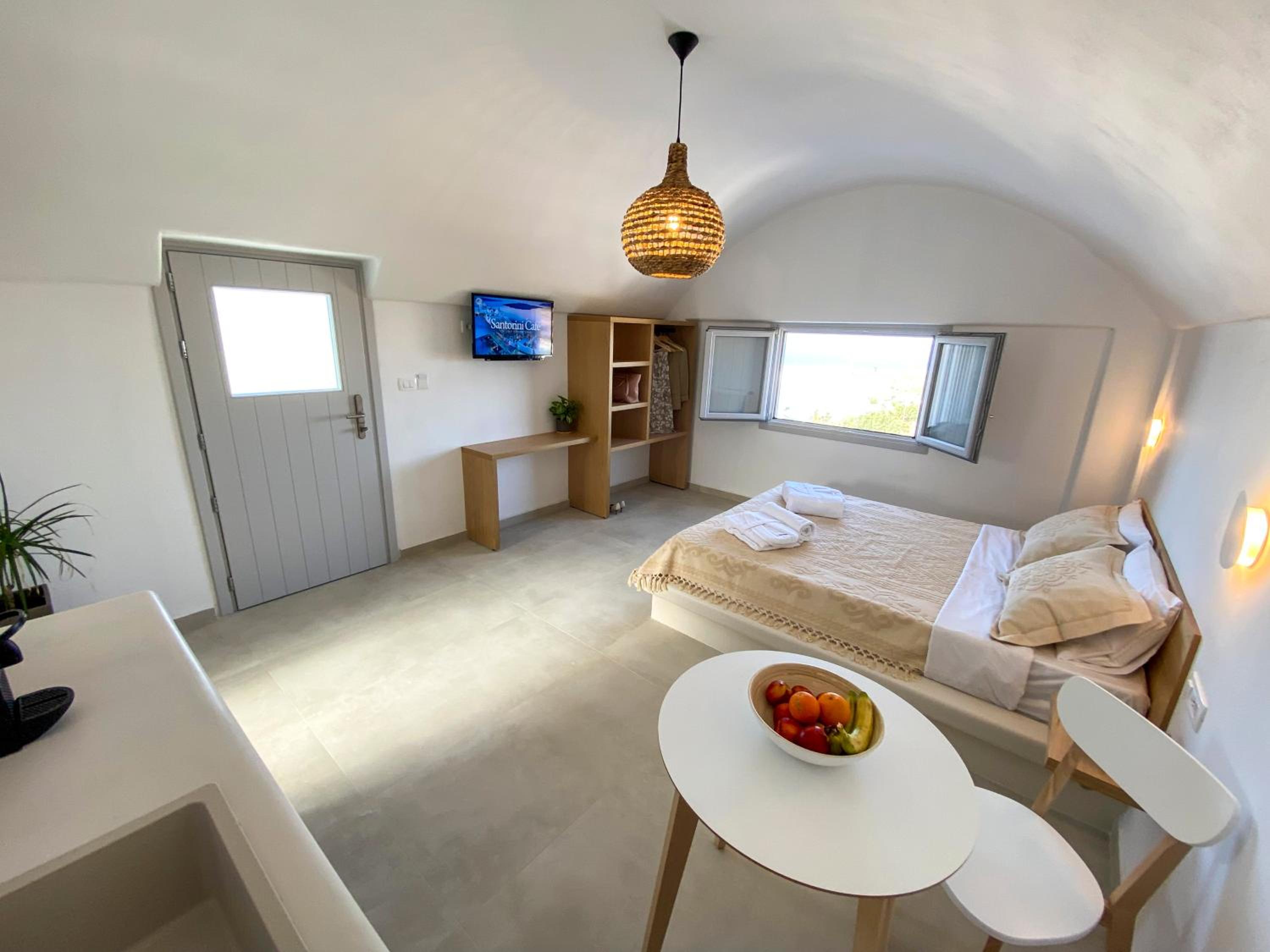 Suite with Hot Tub photo 1