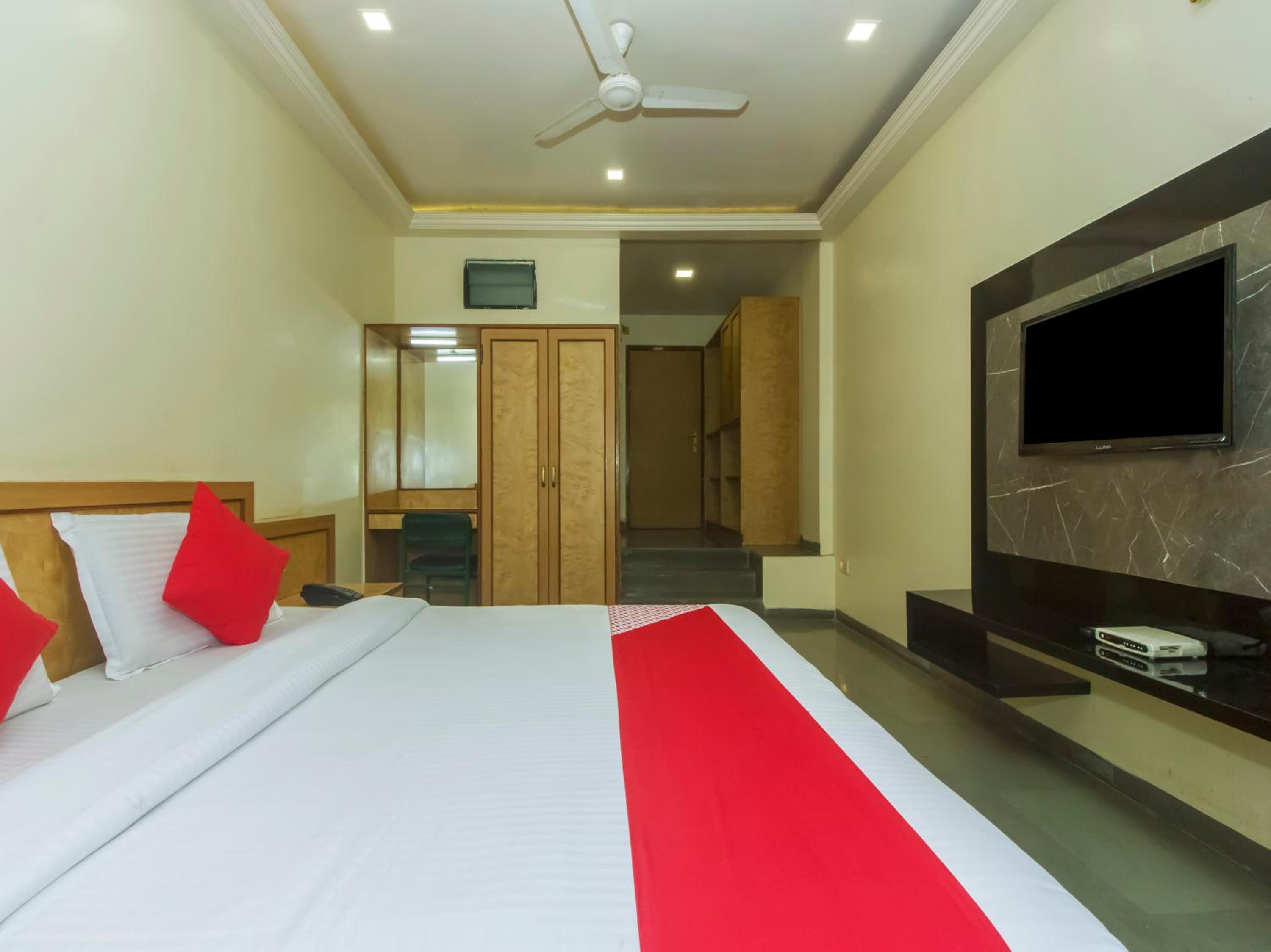 Standard Double Room with Fan photo 3