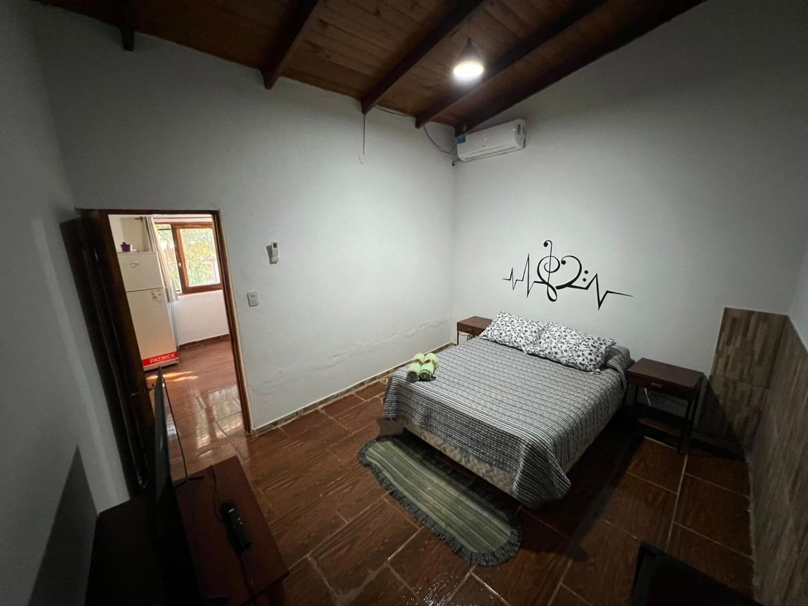 Double Room with Shared Bathroom photo 2