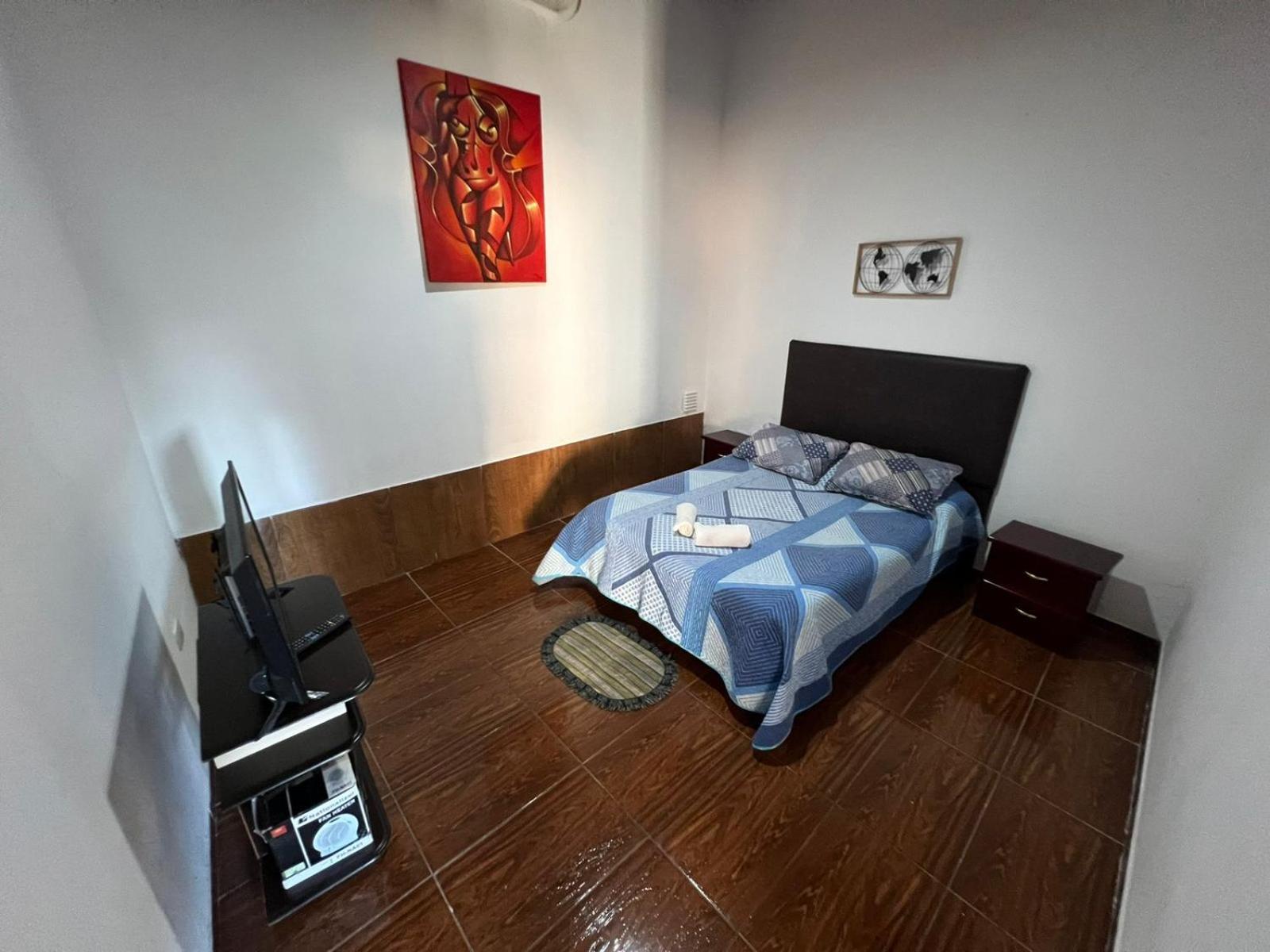 Double Room with Shared Bathroom photo 1