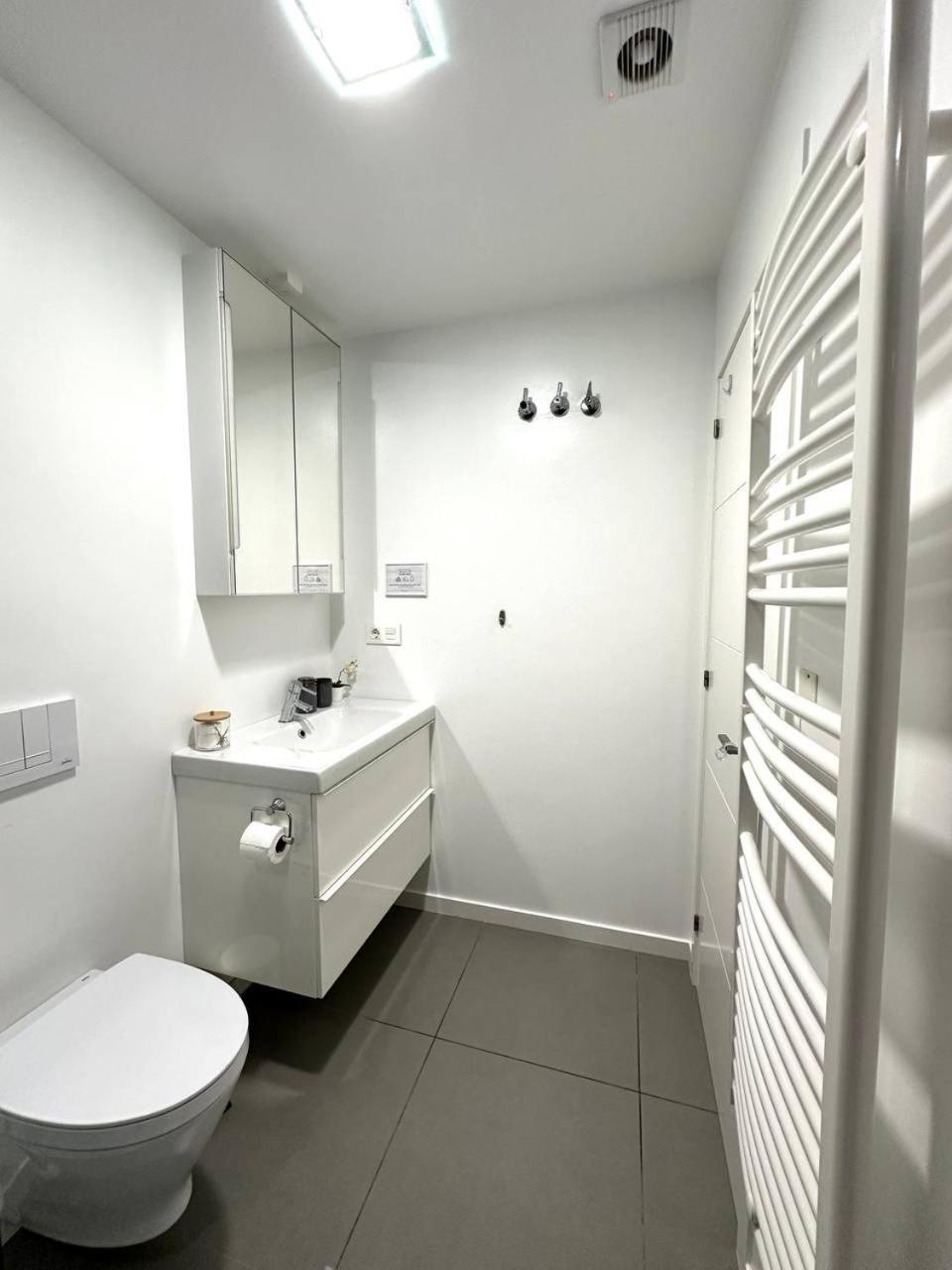 Two-Bedroom Apartment with Balcony and Terrace photo 3
