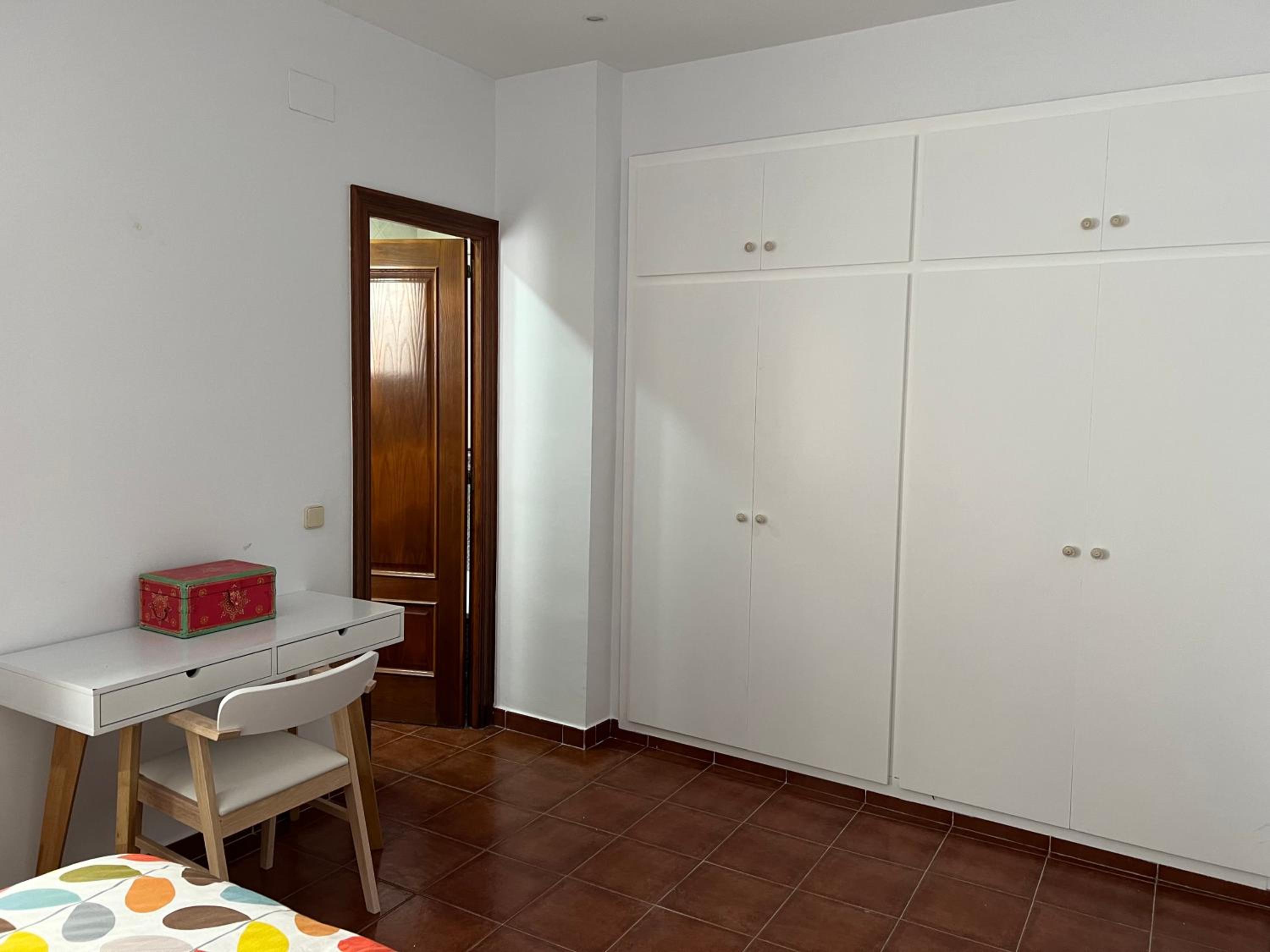 Three-Bedroom Apartment photo 3