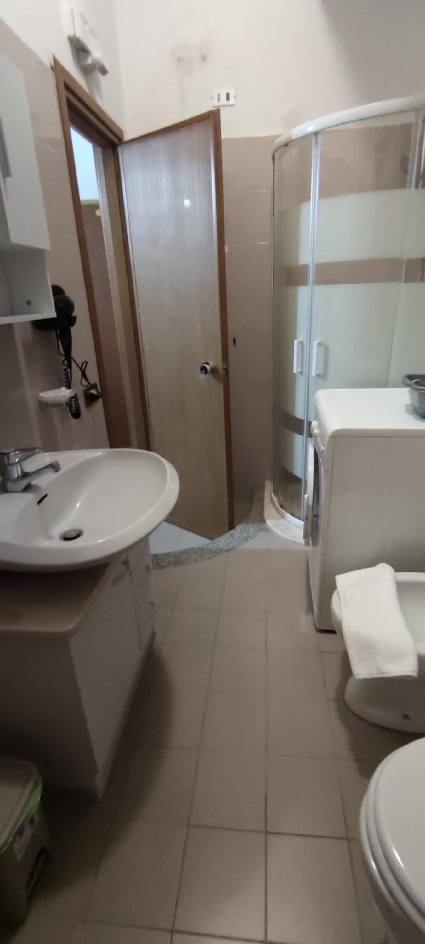 One-Bedroom Apartment with Sea View and Balcony - Photo 3