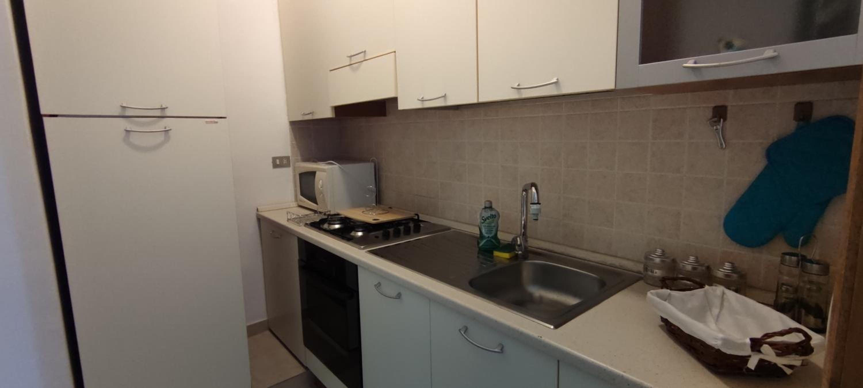 One-Bedroom Apartment with Sea View and Balcony - Photo 4