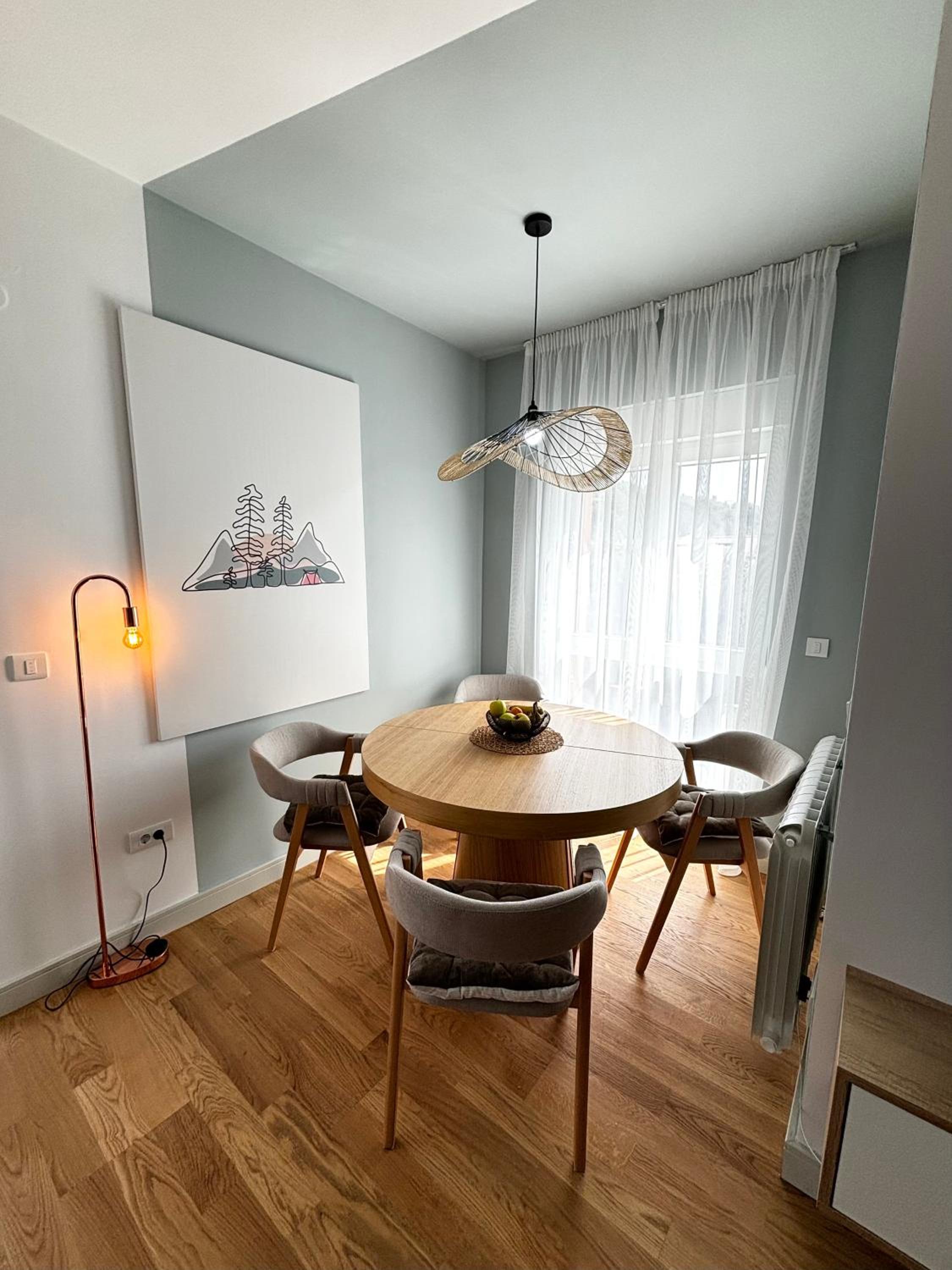 One-Bedroom Apartment photo 2